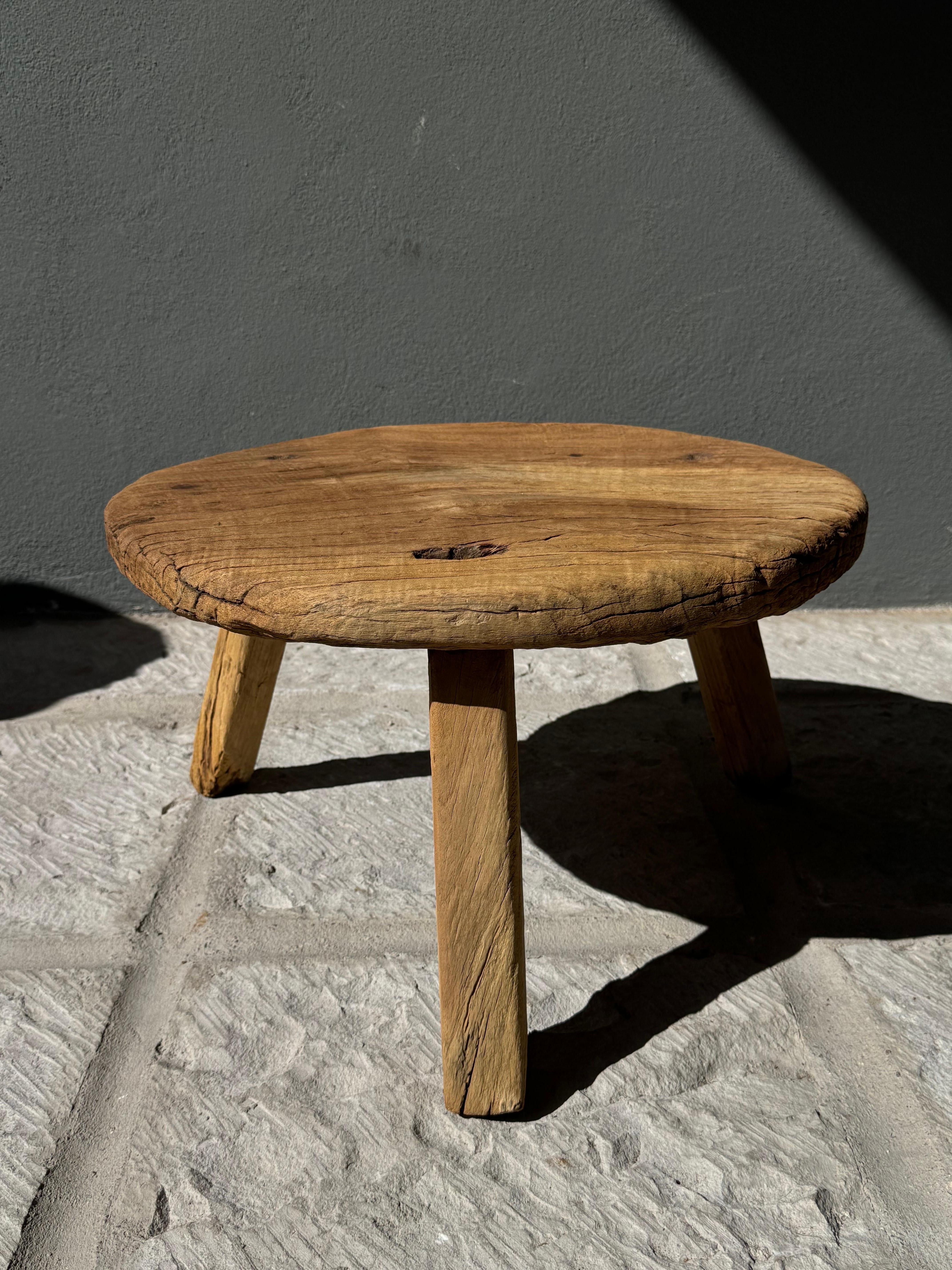 Primitive Cedar Wood Roundtable From Central Yucatan, 1980´s For Sale 5