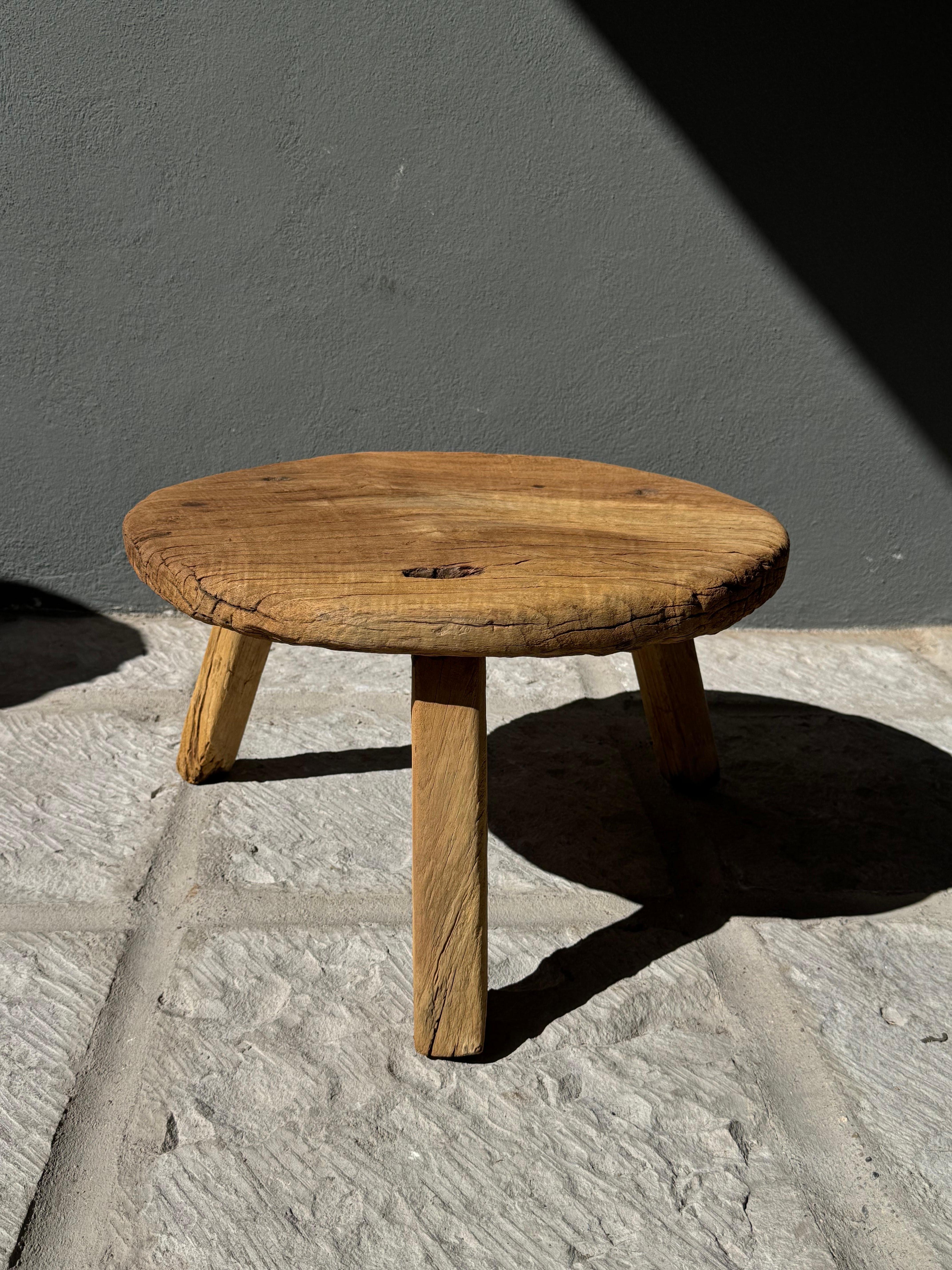 Primitive Cedar Wood Roundtable From Central Yucatan, 1980´s For Sale 6