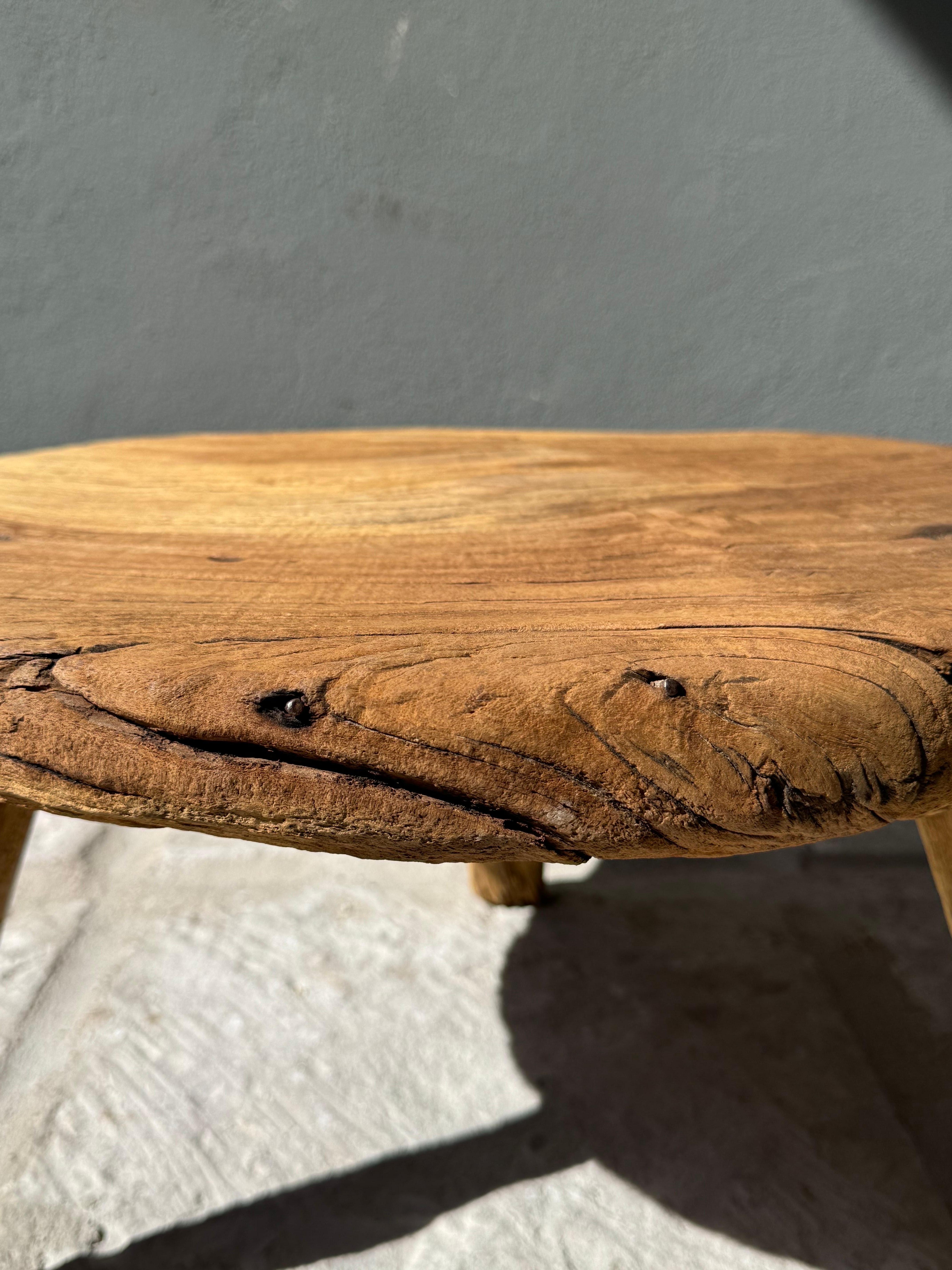 Primitive Cedar Wood Roundtable From Central Yucatan, 1980´s For Sale 8