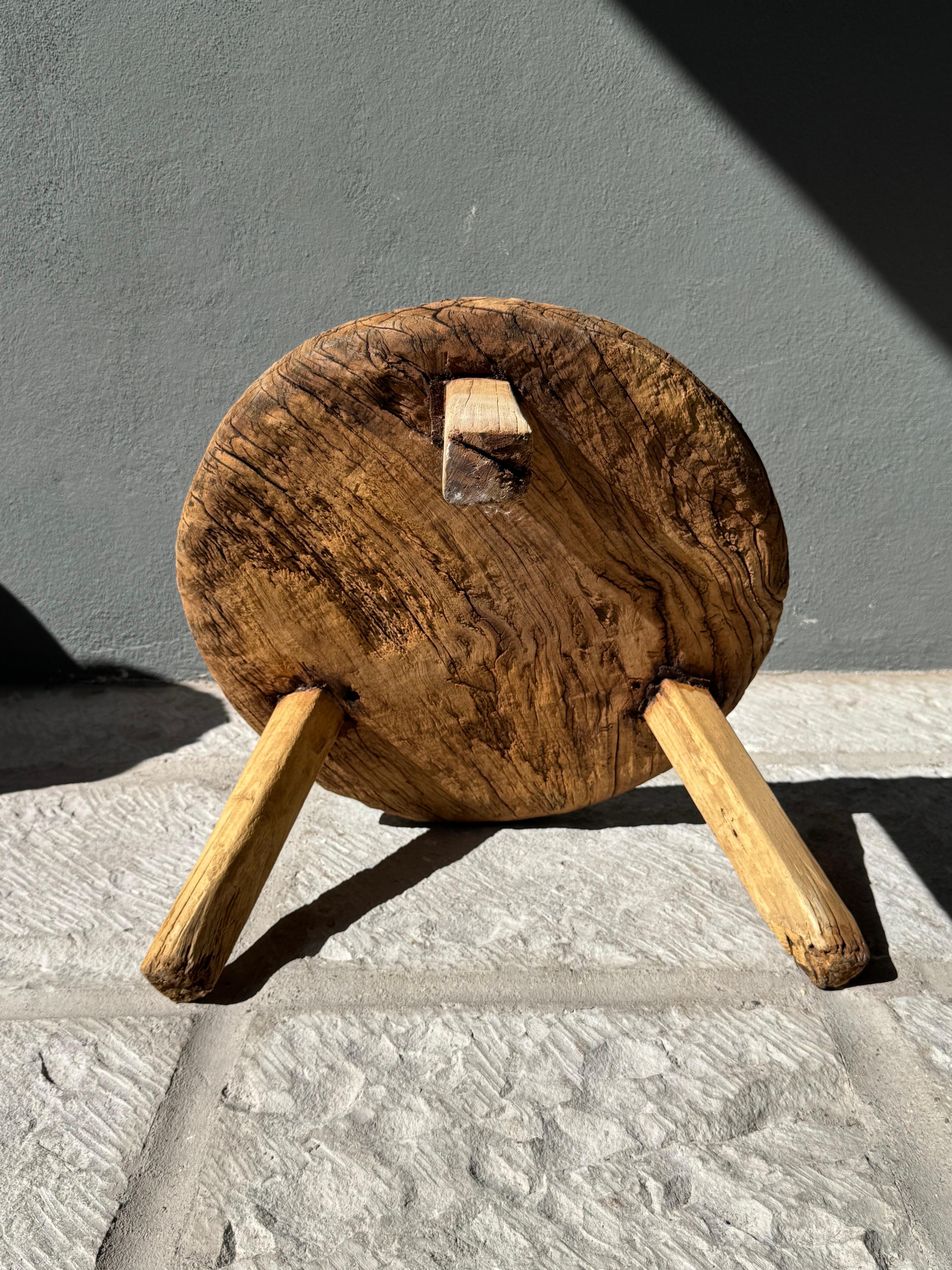 Primitive Cedar Wood Roundtable From Central Yucatan, 1980´s For Sale 9