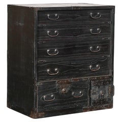 Commodes and Chests of Drawers