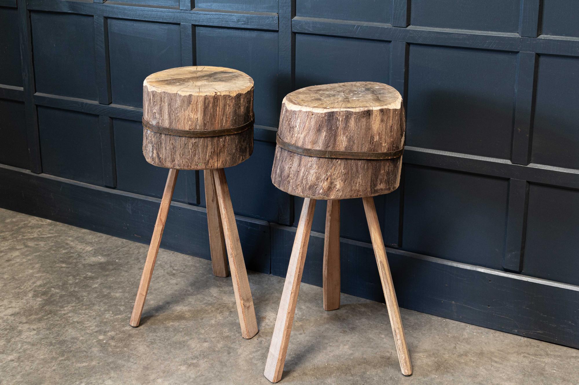 Circa. 1900

Tables d'extrémité primitives en forme de blocs de bois, pieds chevillés et baguettes en orme.

Prix unitaire

 

Ensemble 1 L - Diam 32.5 x H78cm
Ensemble 1 R - Diam x D36 x H80cm

Ensemble 2 L - Diam 35 x H83cm
Ensemble 2