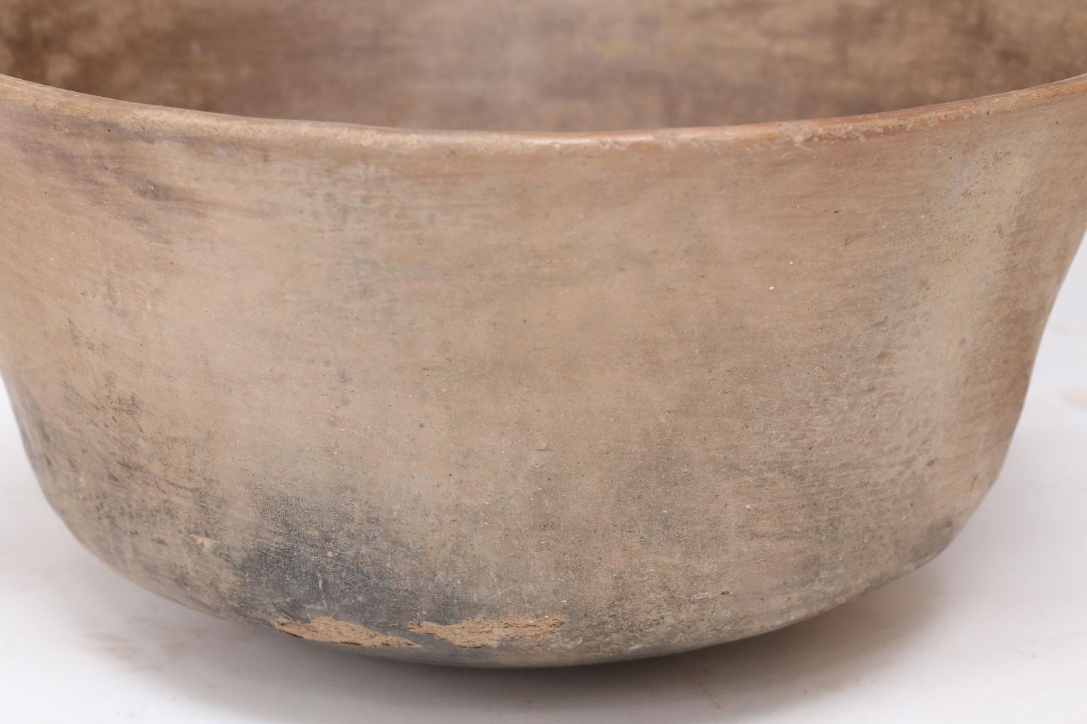Large Primitive Clay Cooking Bowl (Volkskunst)
