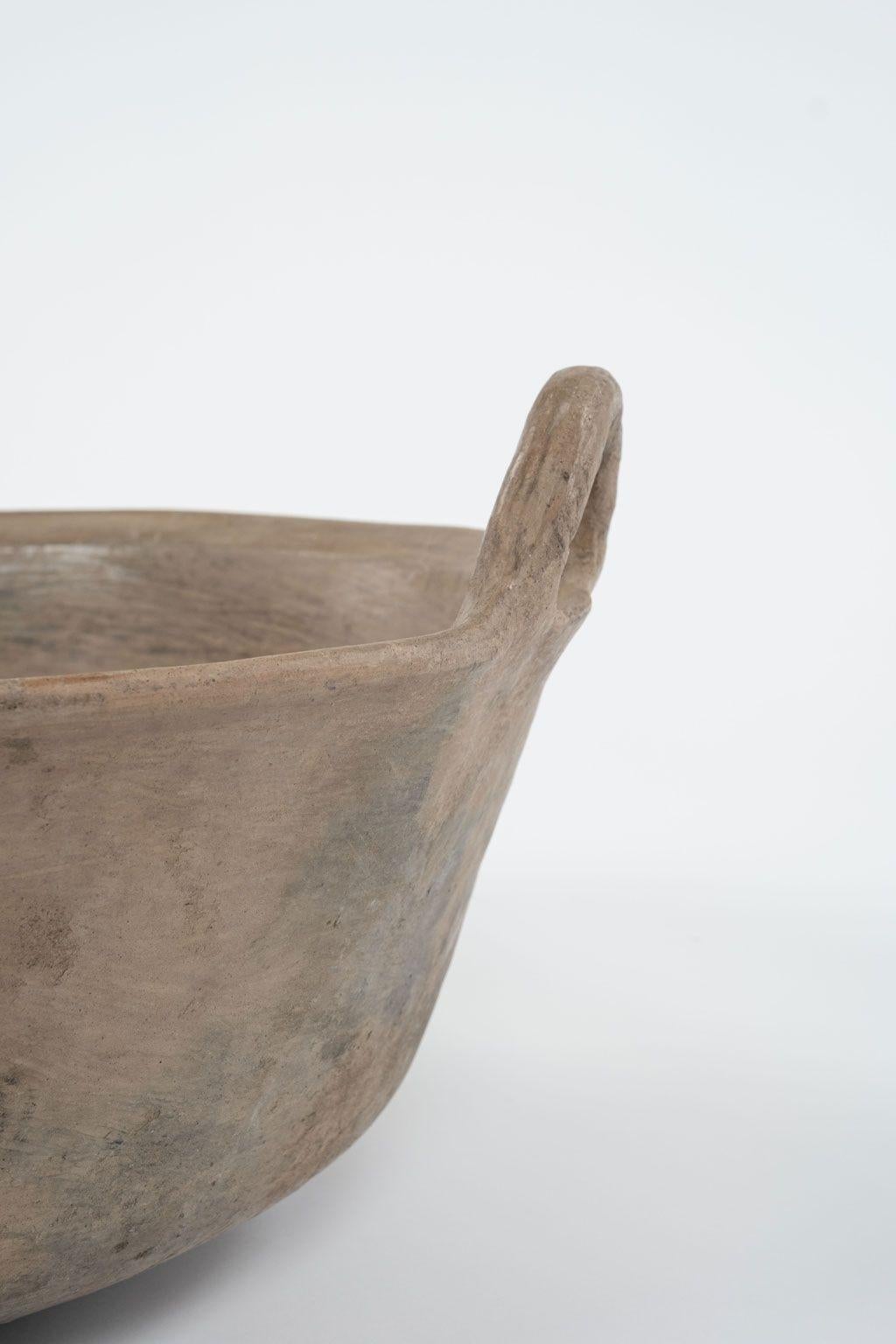 Primitive Clay Cooking Bowl In Fair Condition For Sale In Houston, TX