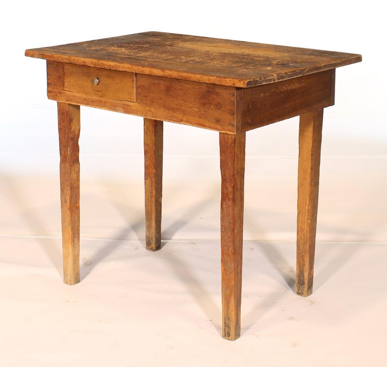 Primitive Country Style Wooden School Desk Table Im Angebot