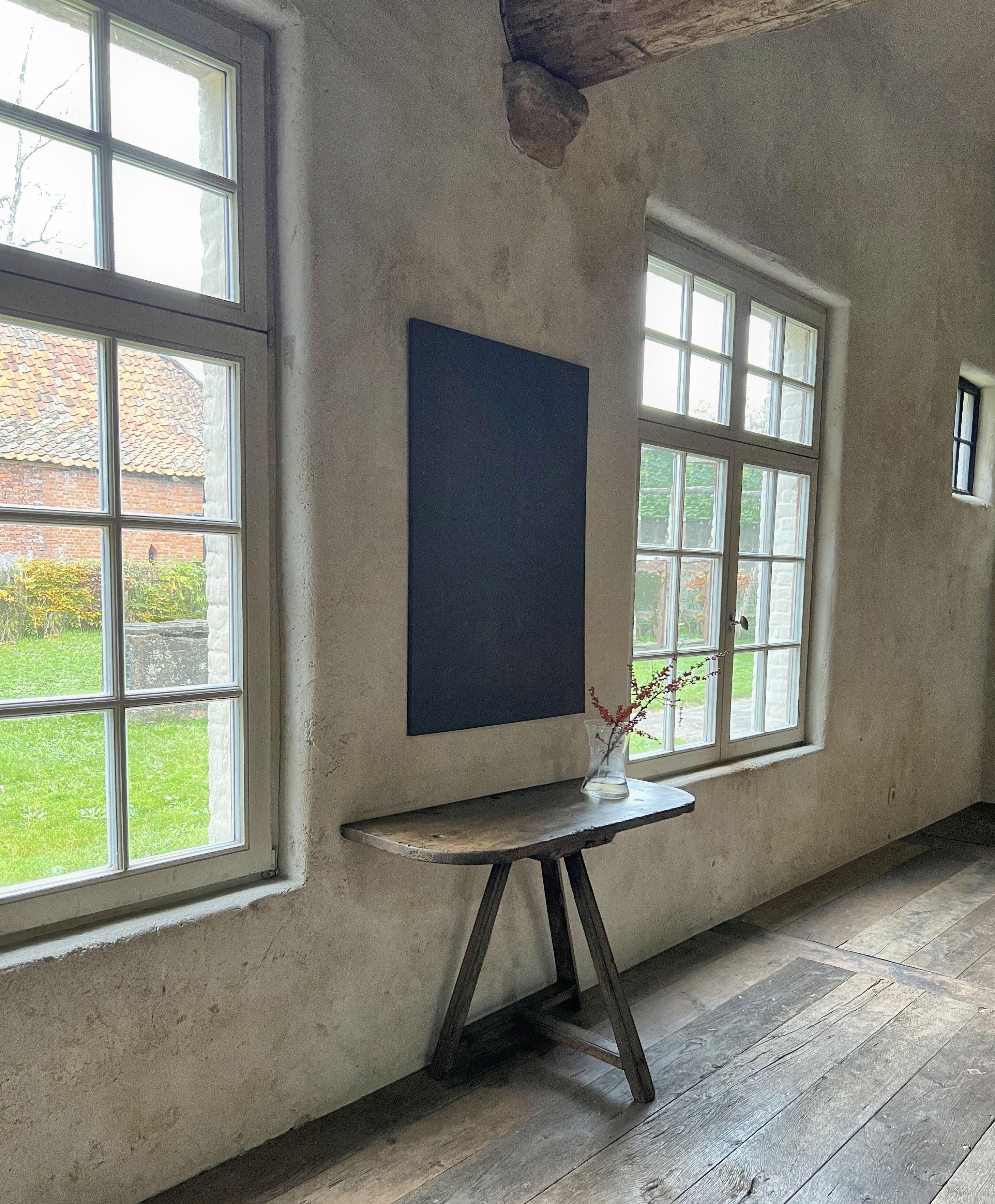 Primitive demi lune side console table In Good Condition In Vosselaar, BE