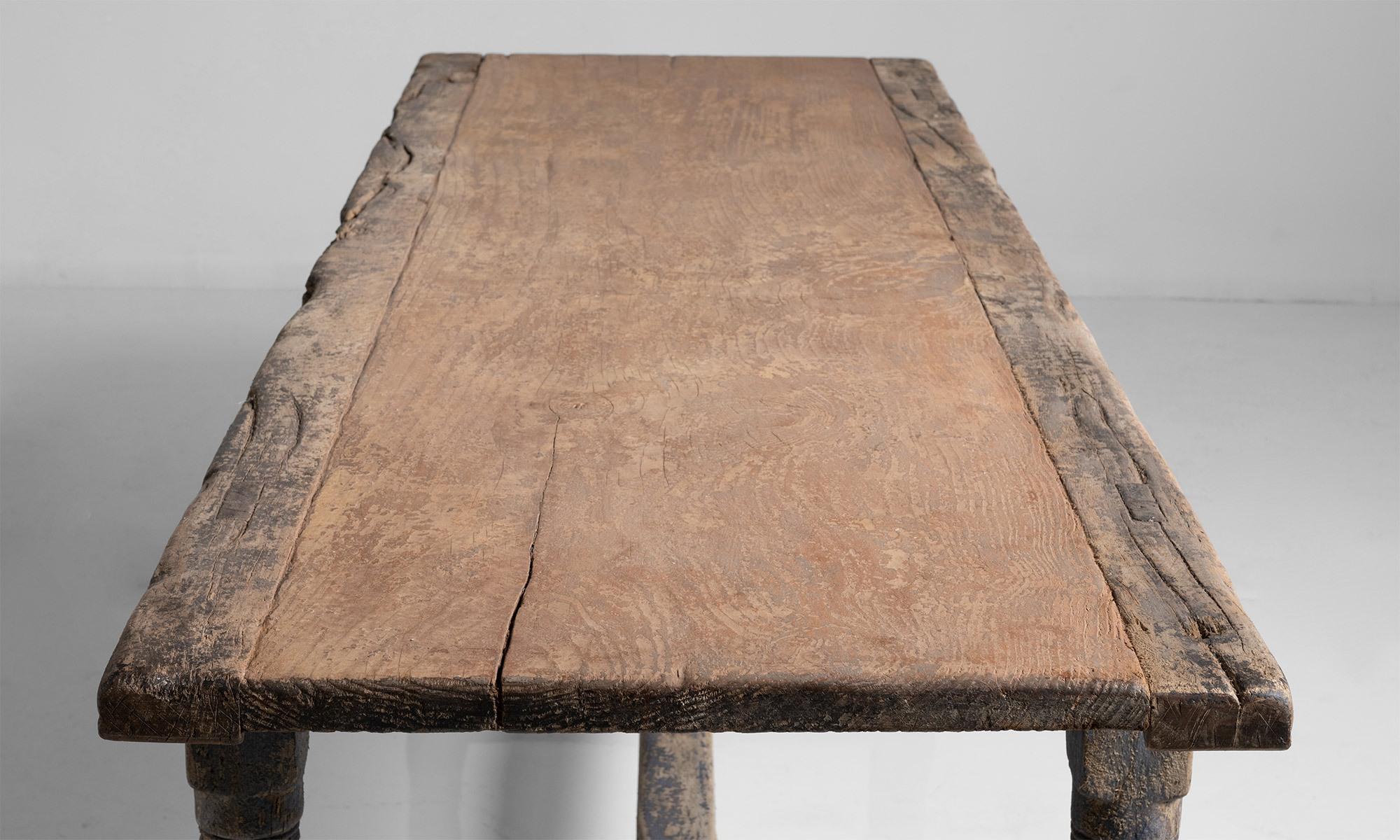 Primitive Dining Table In Good Condition In Culver City, CA