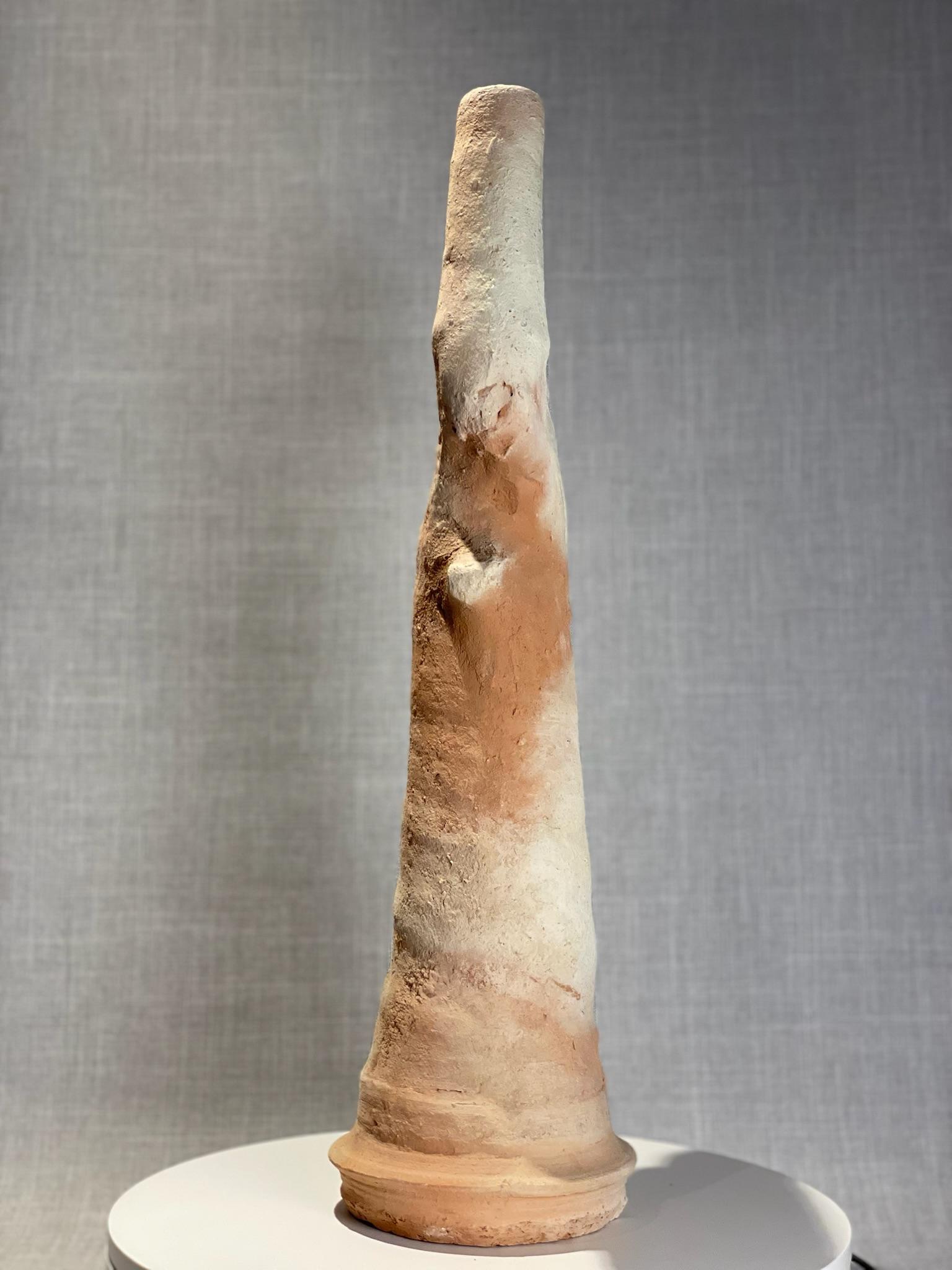 Marocchino Vaso primitivo a doppio beccuccio in terracotta con forma di albero in vendita