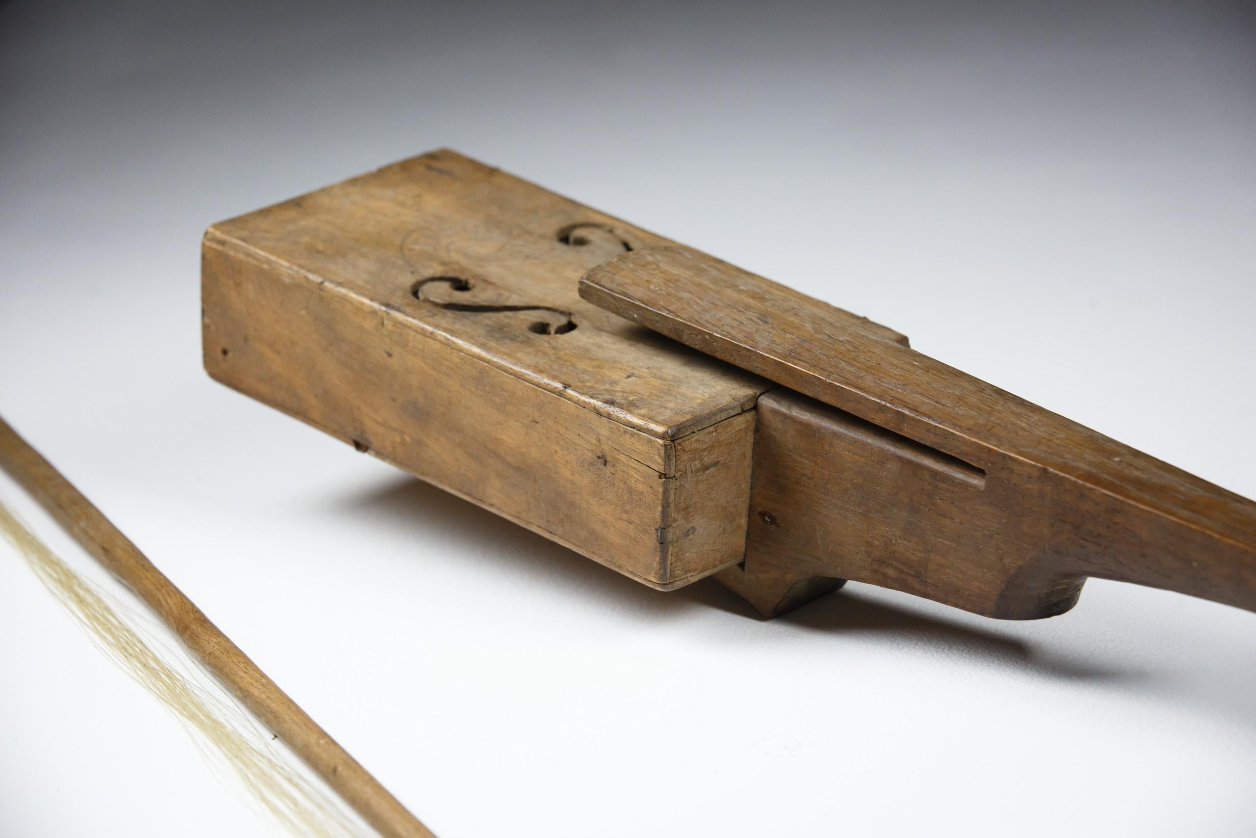 Primitive Early 20th Century Fiddle and Bow For Sale 6