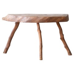 Table d'appoint en orme primitif, France, milieu du XXe siècle