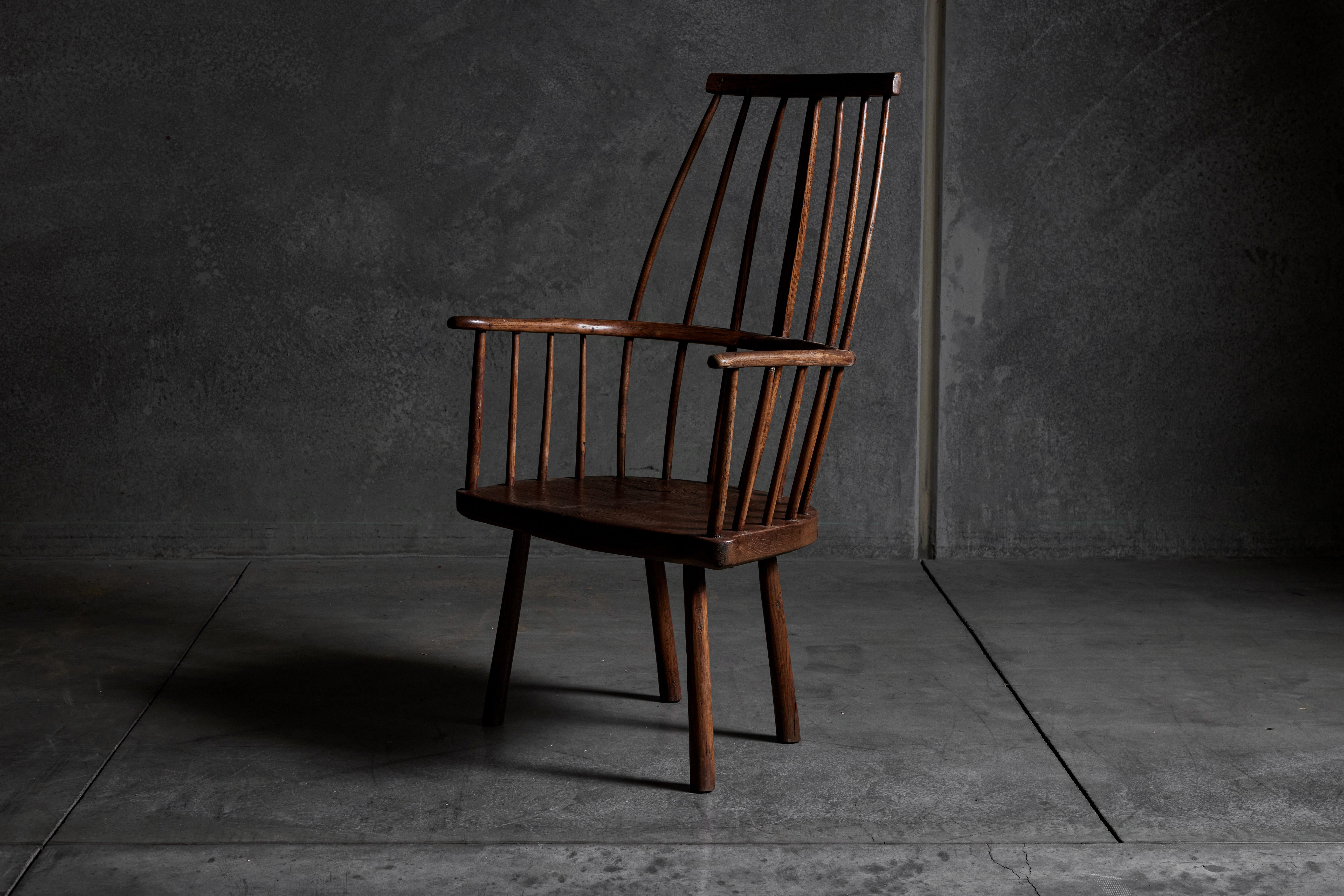Primitive English Windsor Armchair In Good Condition In Los Angeles, CA