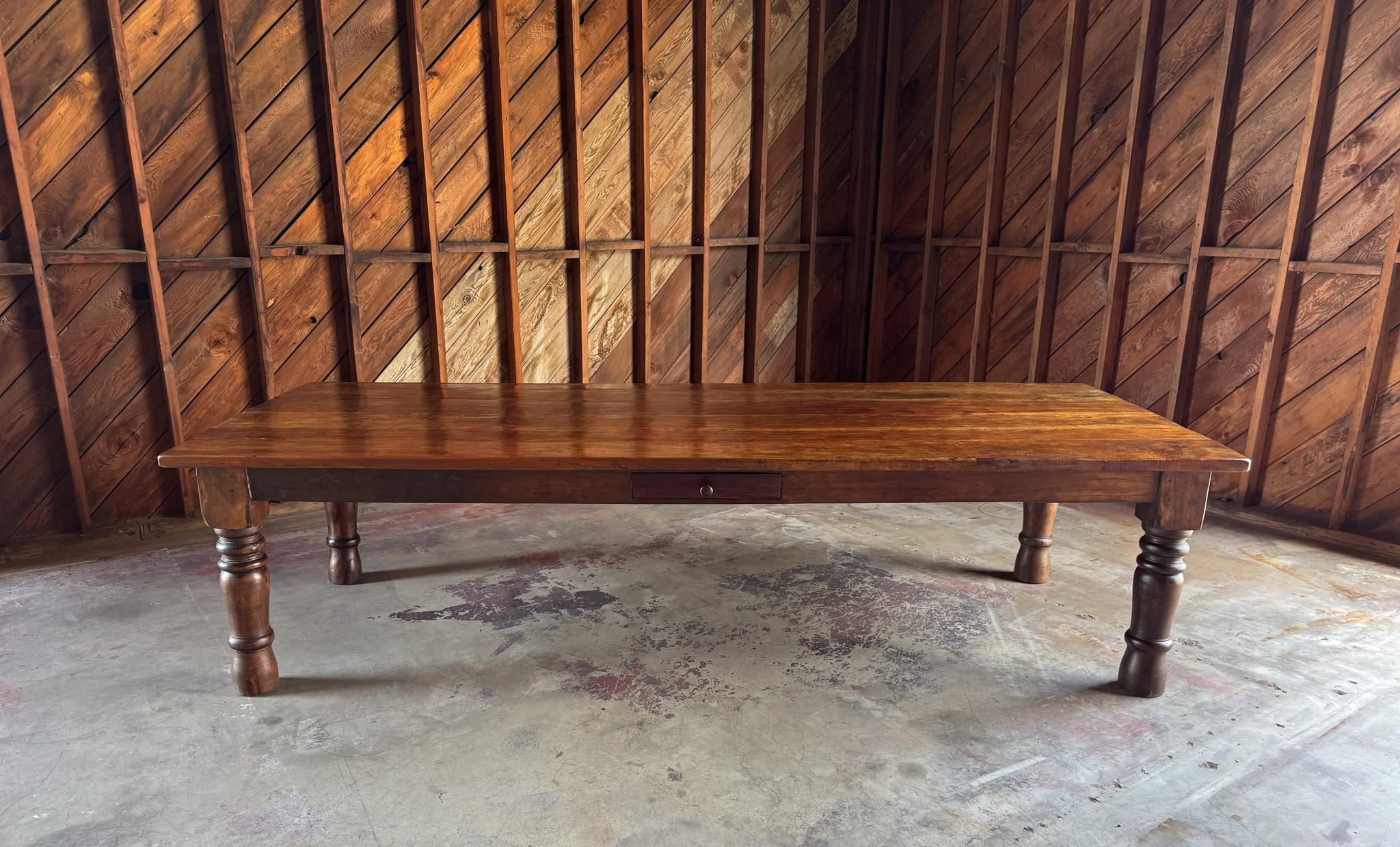 Primitive Farmhouse Dining Table in vendita 7