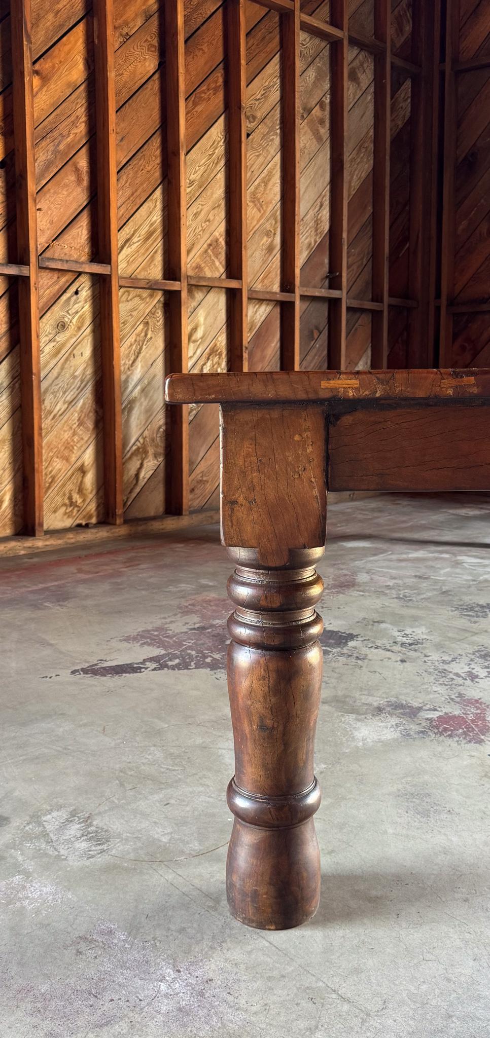 Primitive Farmhouse Dining Table in vendita 8