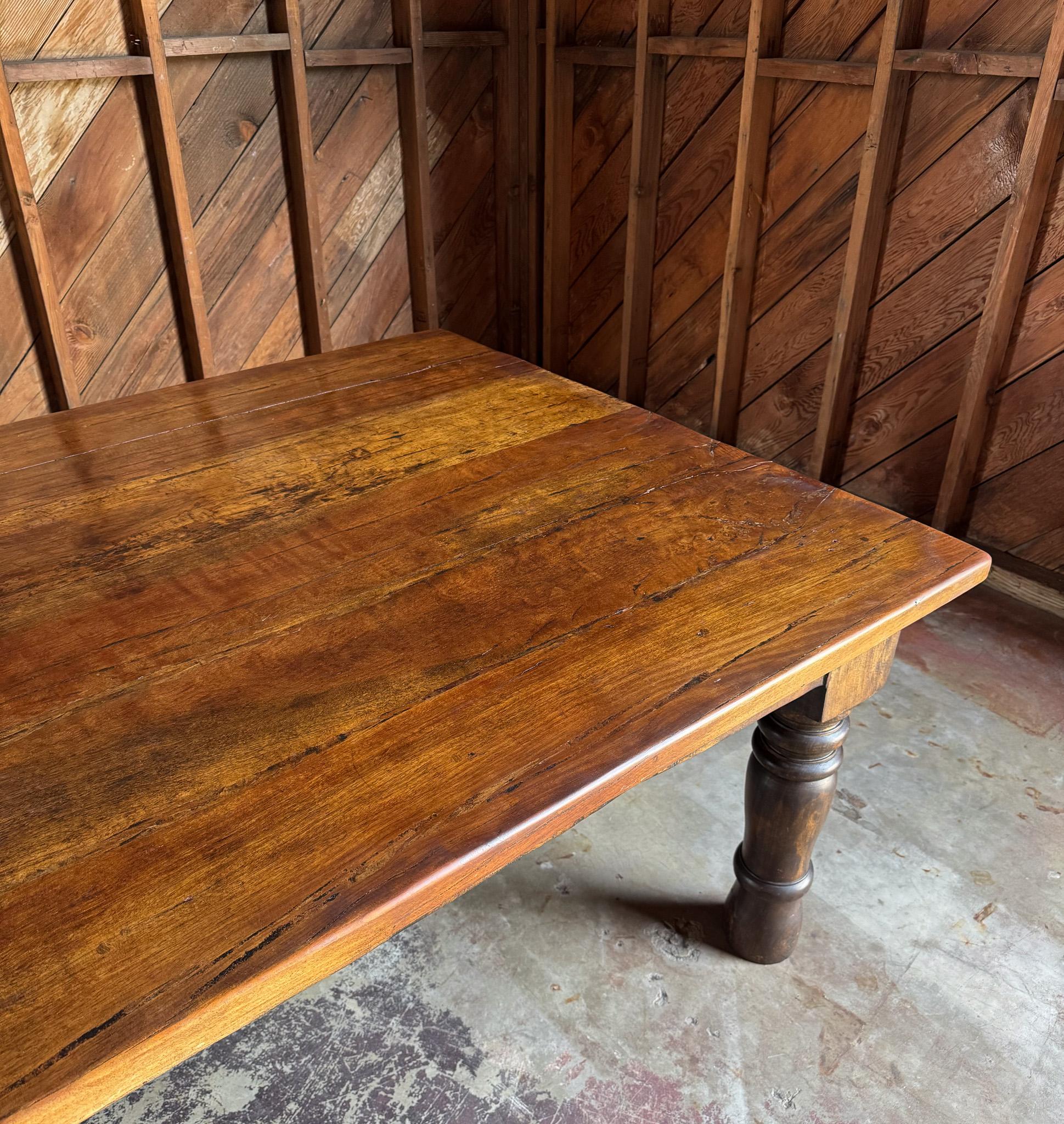 XX secolo Primitive Farmhouse Dining Table in vendita