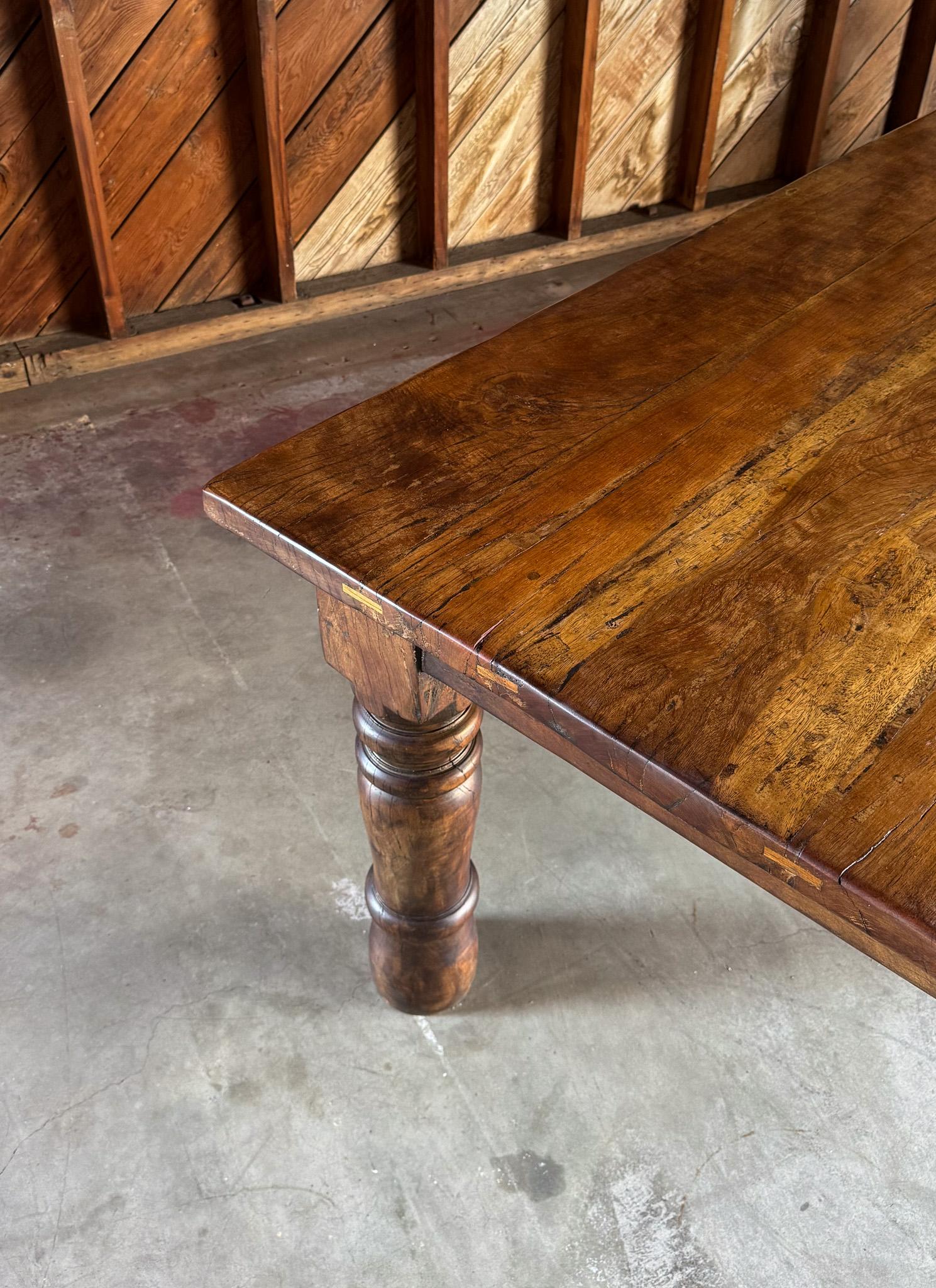 Primitive Farmhouse Dining Table in vendita 2