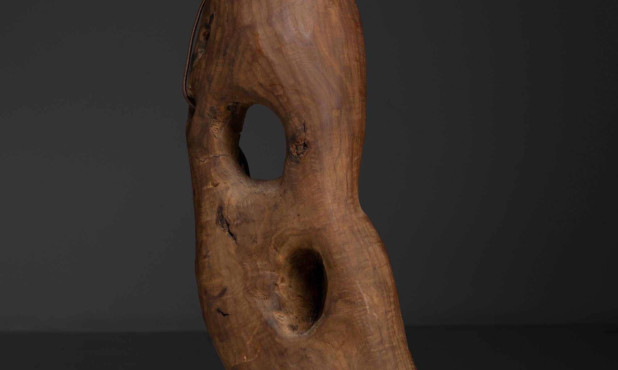 Lámpara de pie primitiva, Francia circa 1970 en Bueno Estado en Culver City, CA