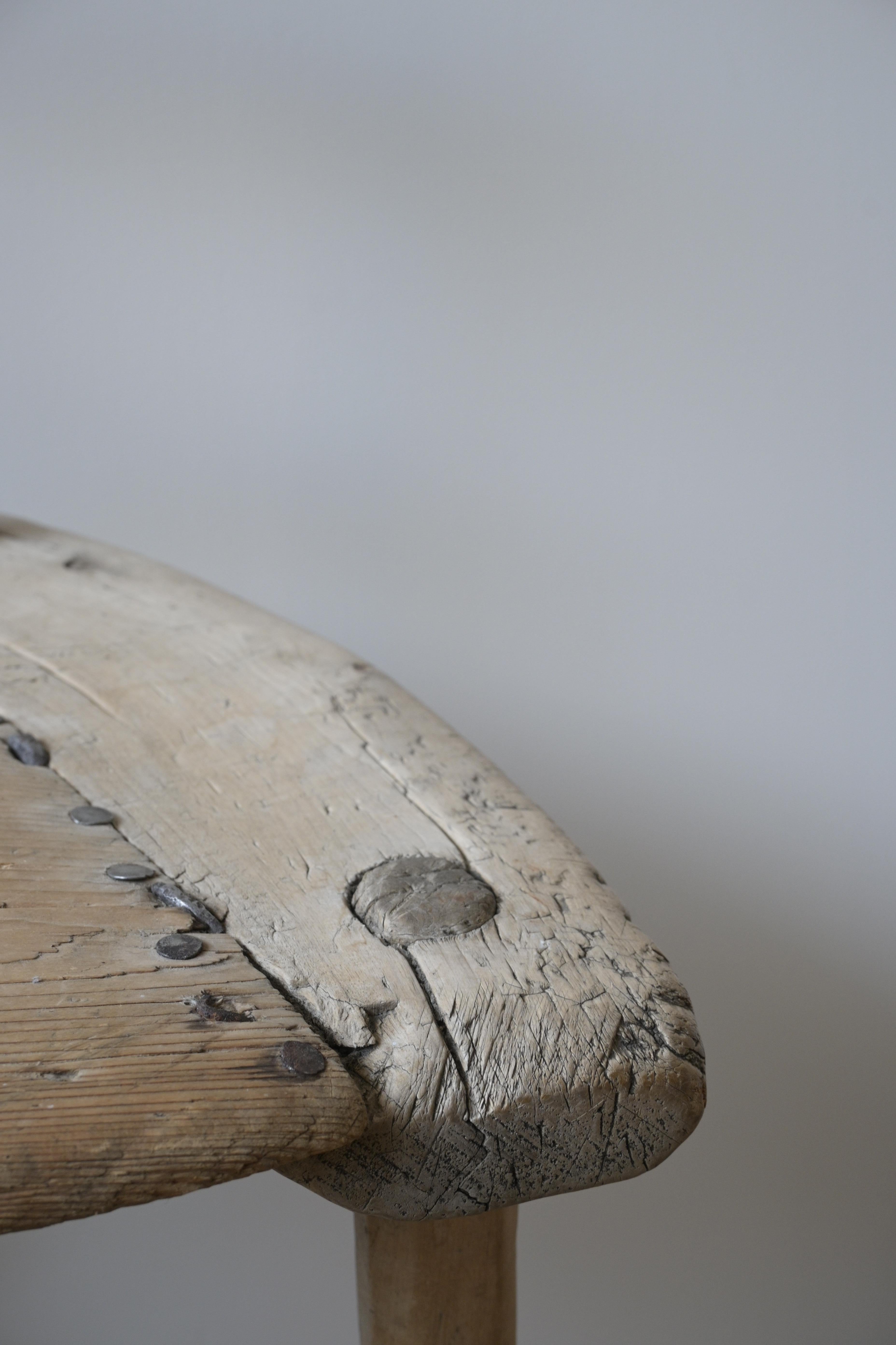 Chaise d'art populaire primitif 