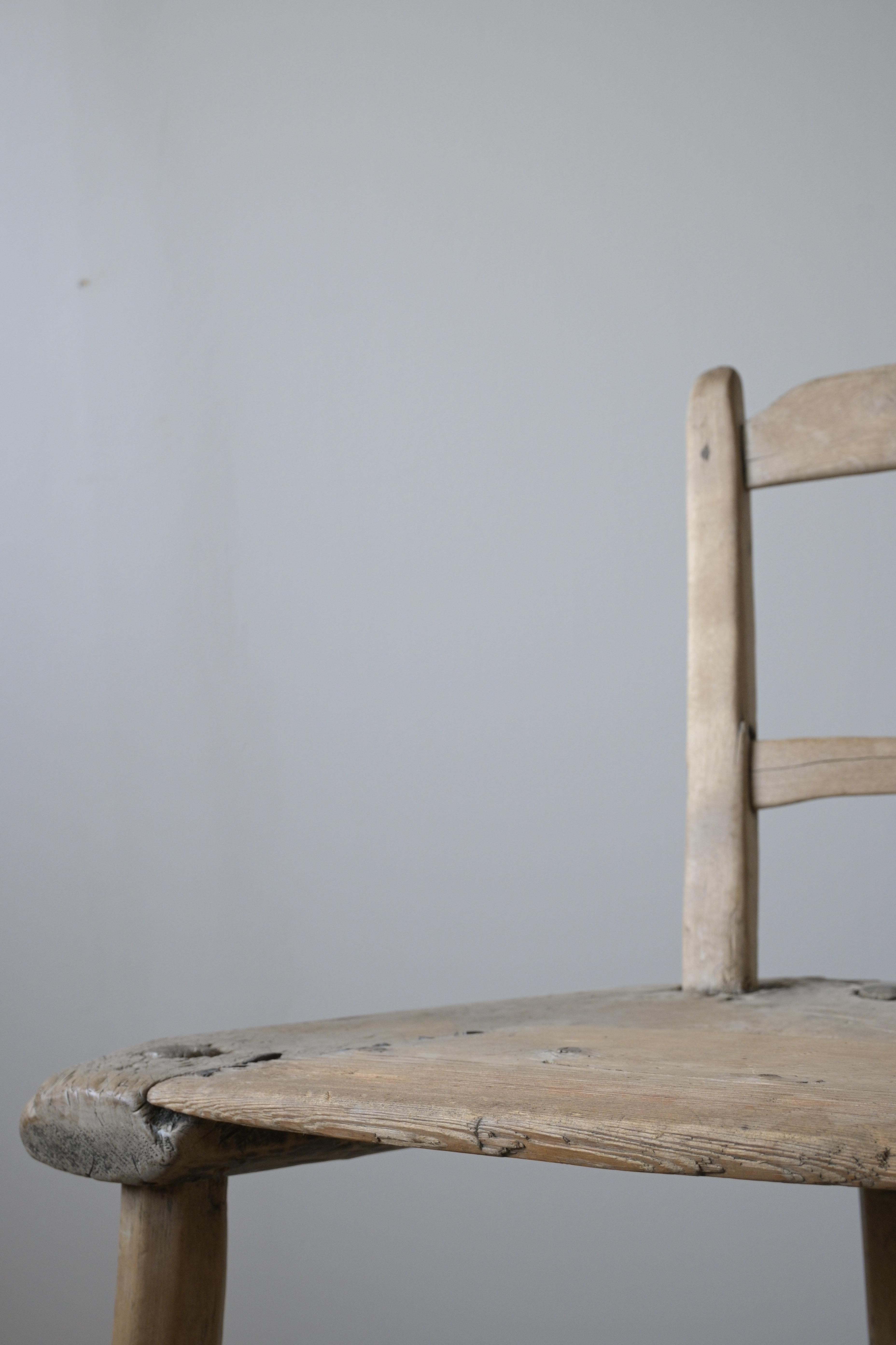 Chaise d'art populaire primitif 
