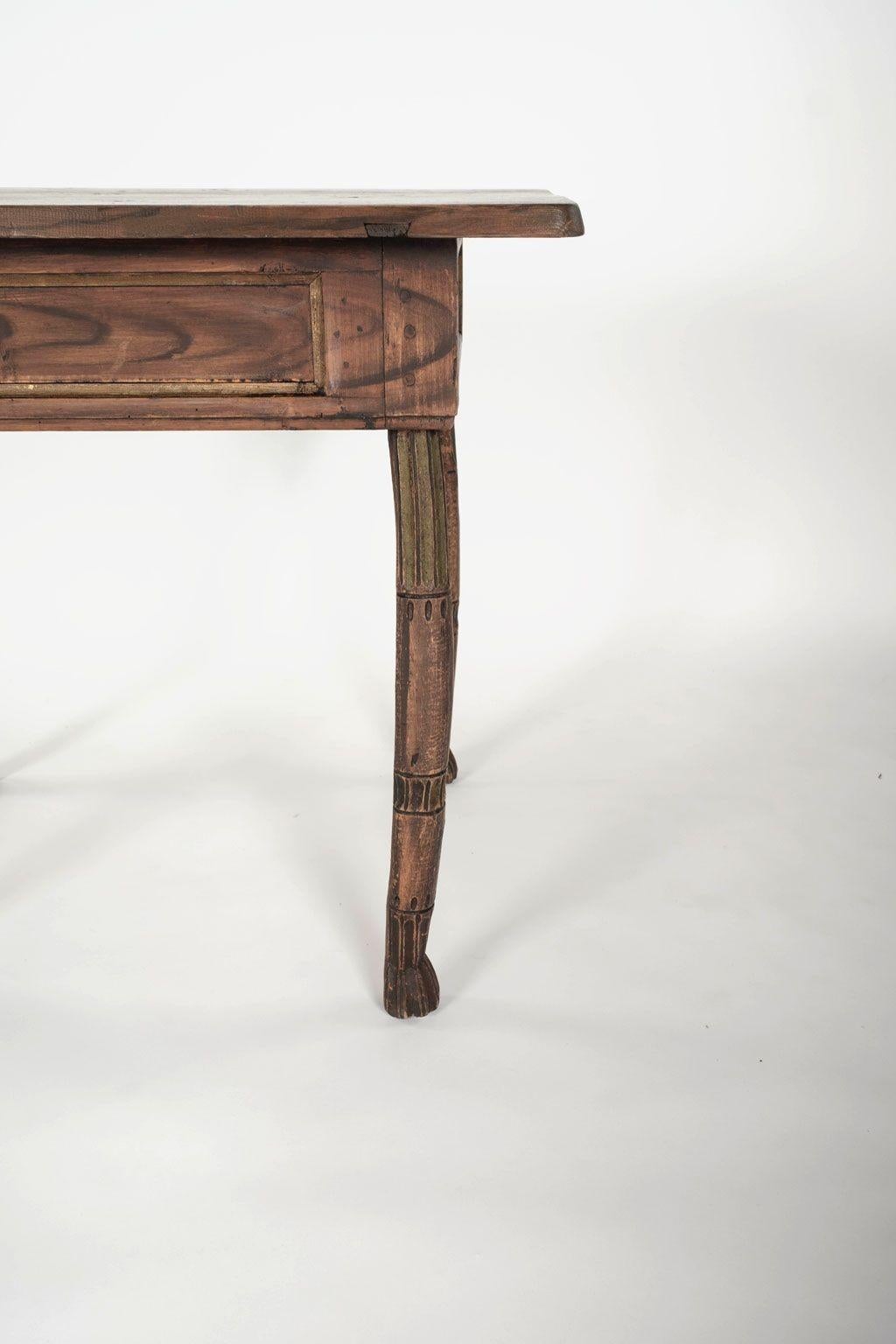 Mesa de arte popular del norte de Suecia en venta 5