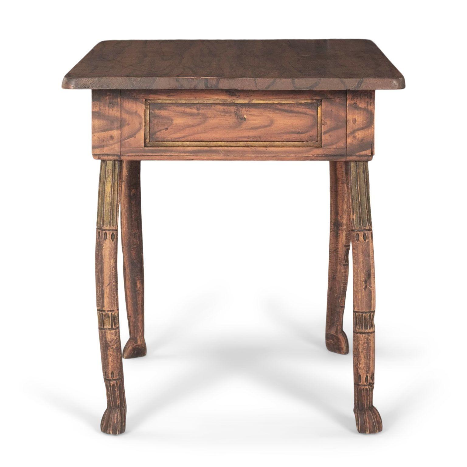 Mesa de arte popular del norte de Suecia en venta 1