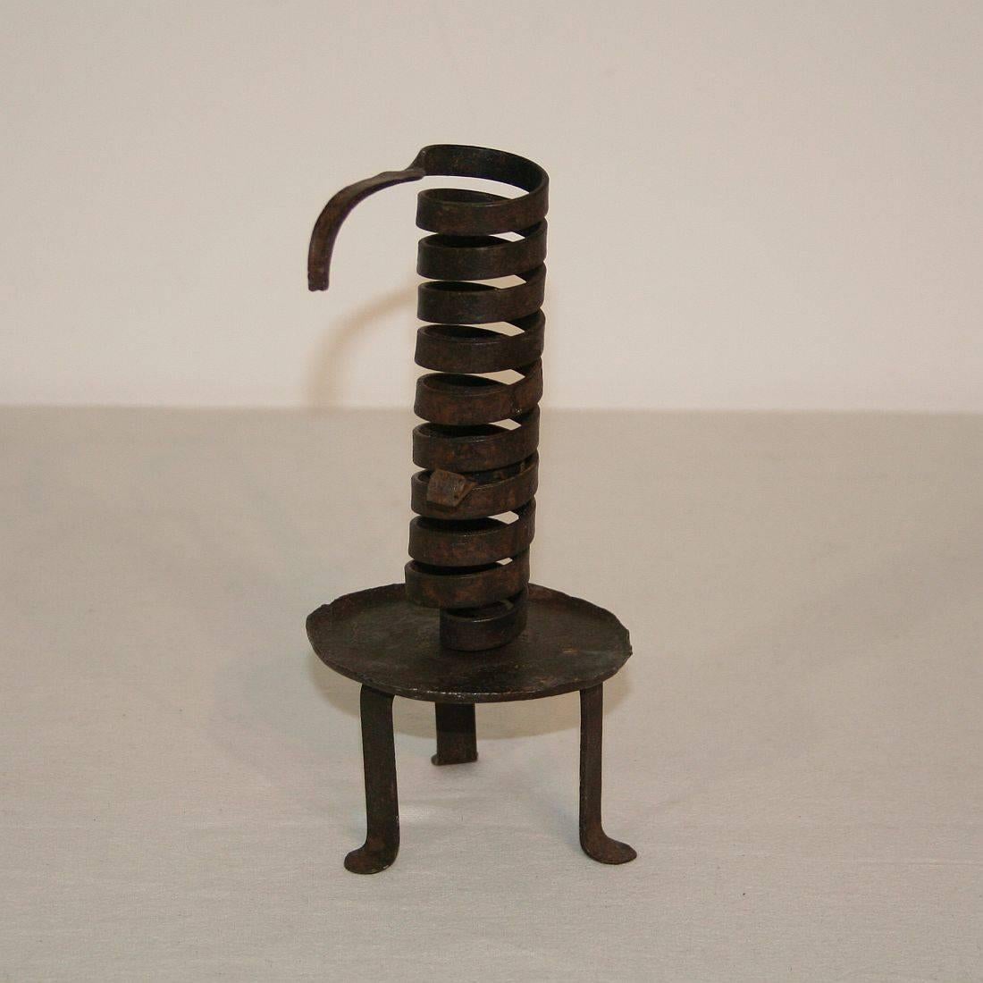 Primitive French 19th Century Rat De Cave Candleholder In Good Condition In Buisson, FR