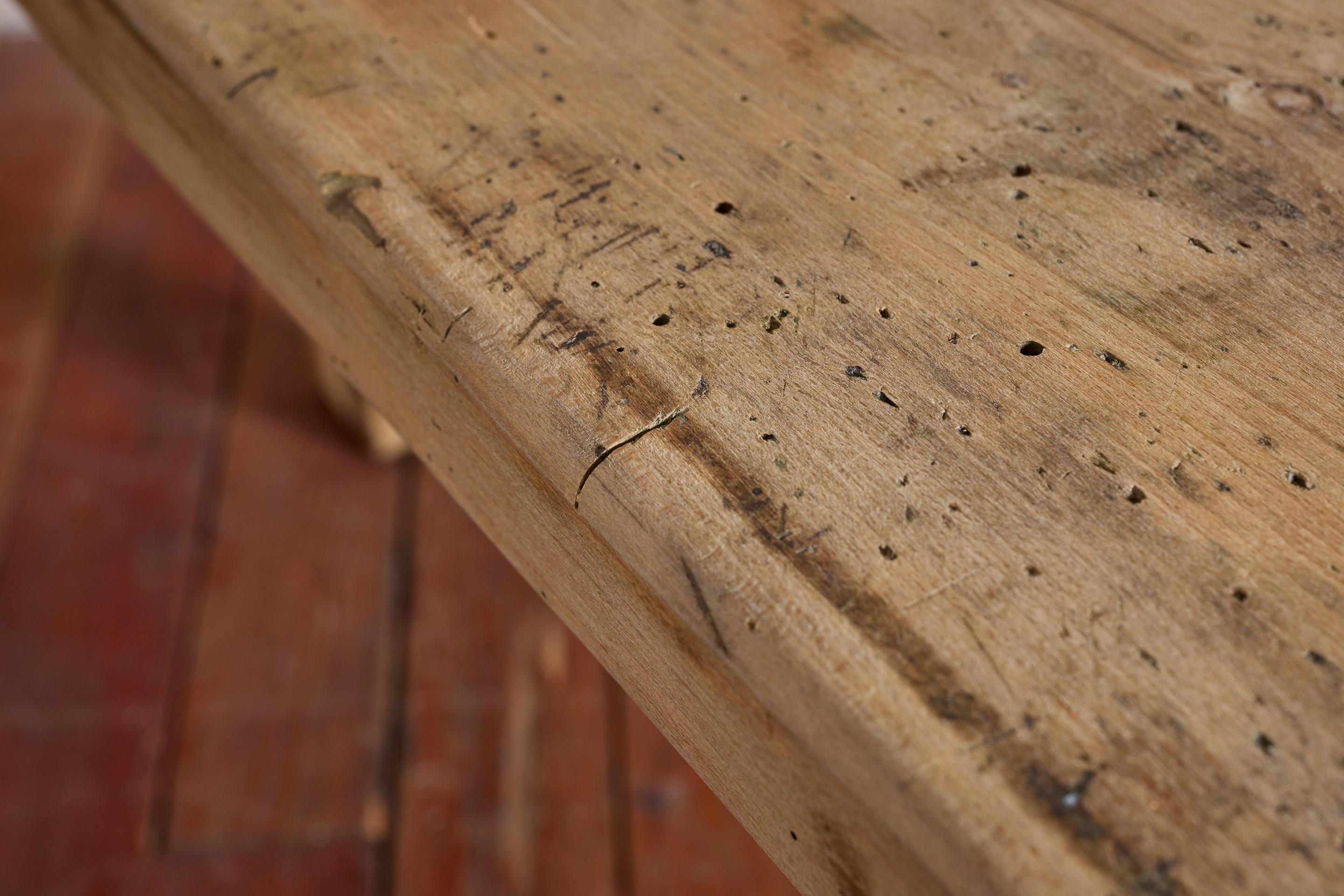 Table console primitive française en chêne en vente 5