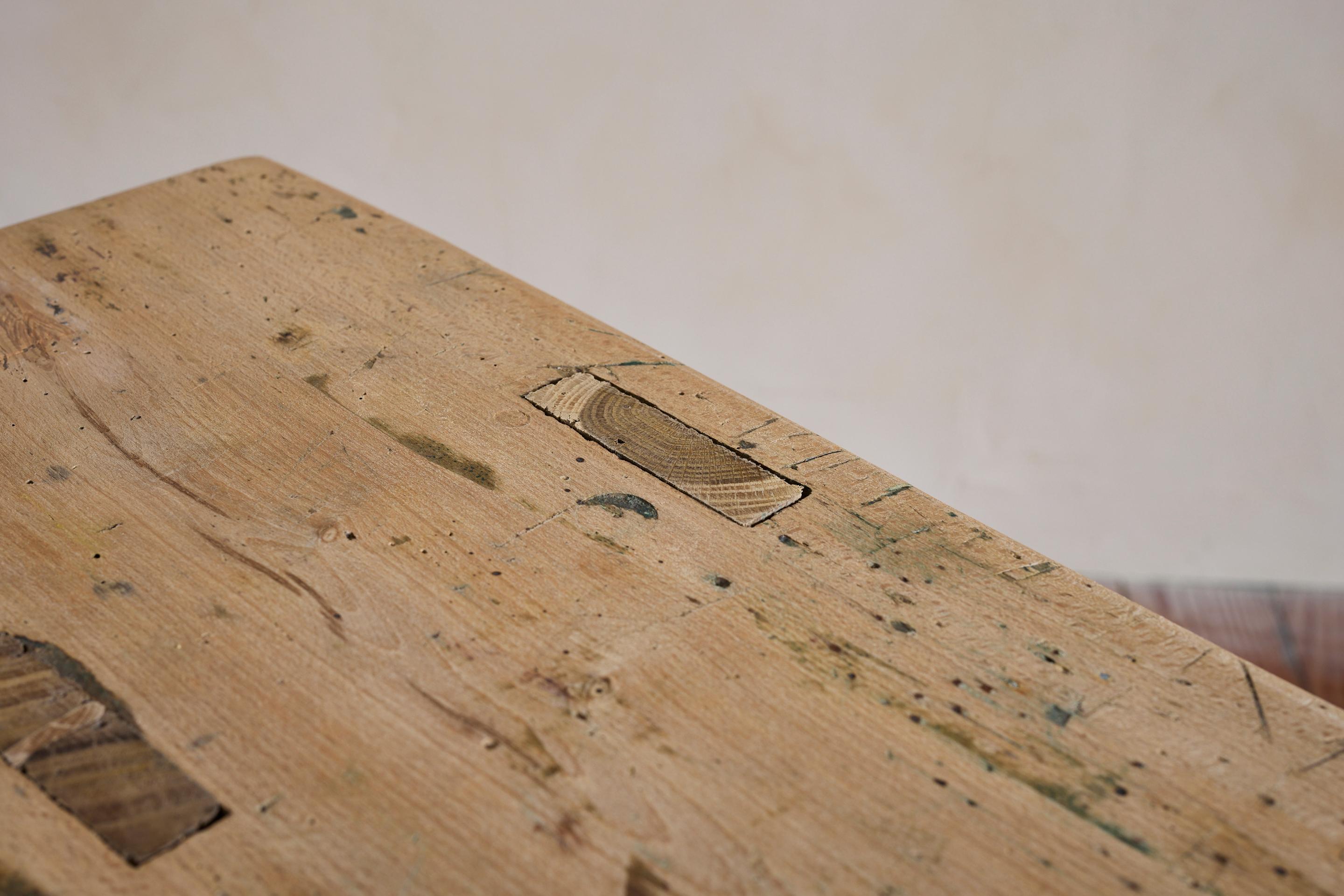 Table console primitive française en chêne en vente 7