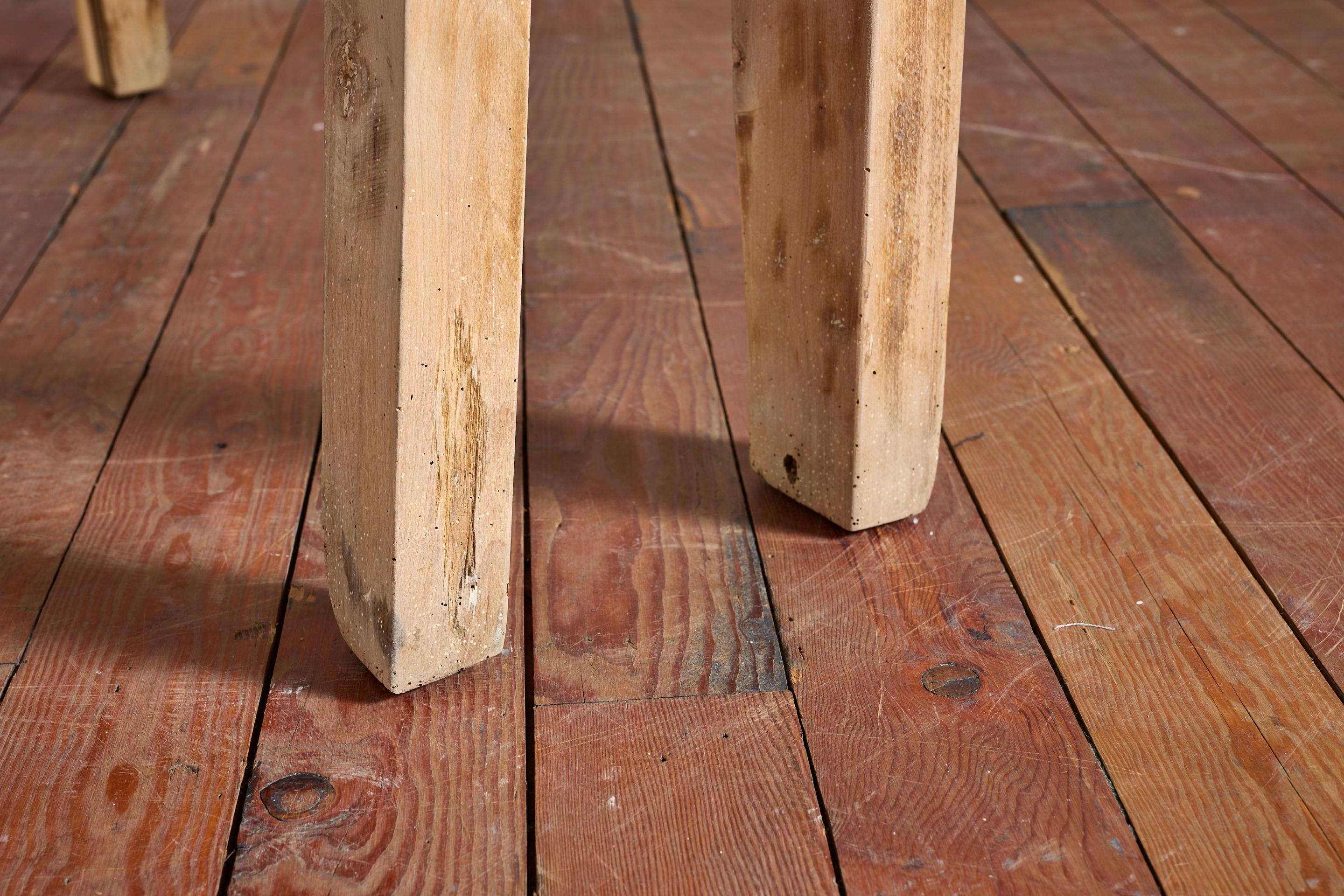 Table console primitive française en chêne en vente 12