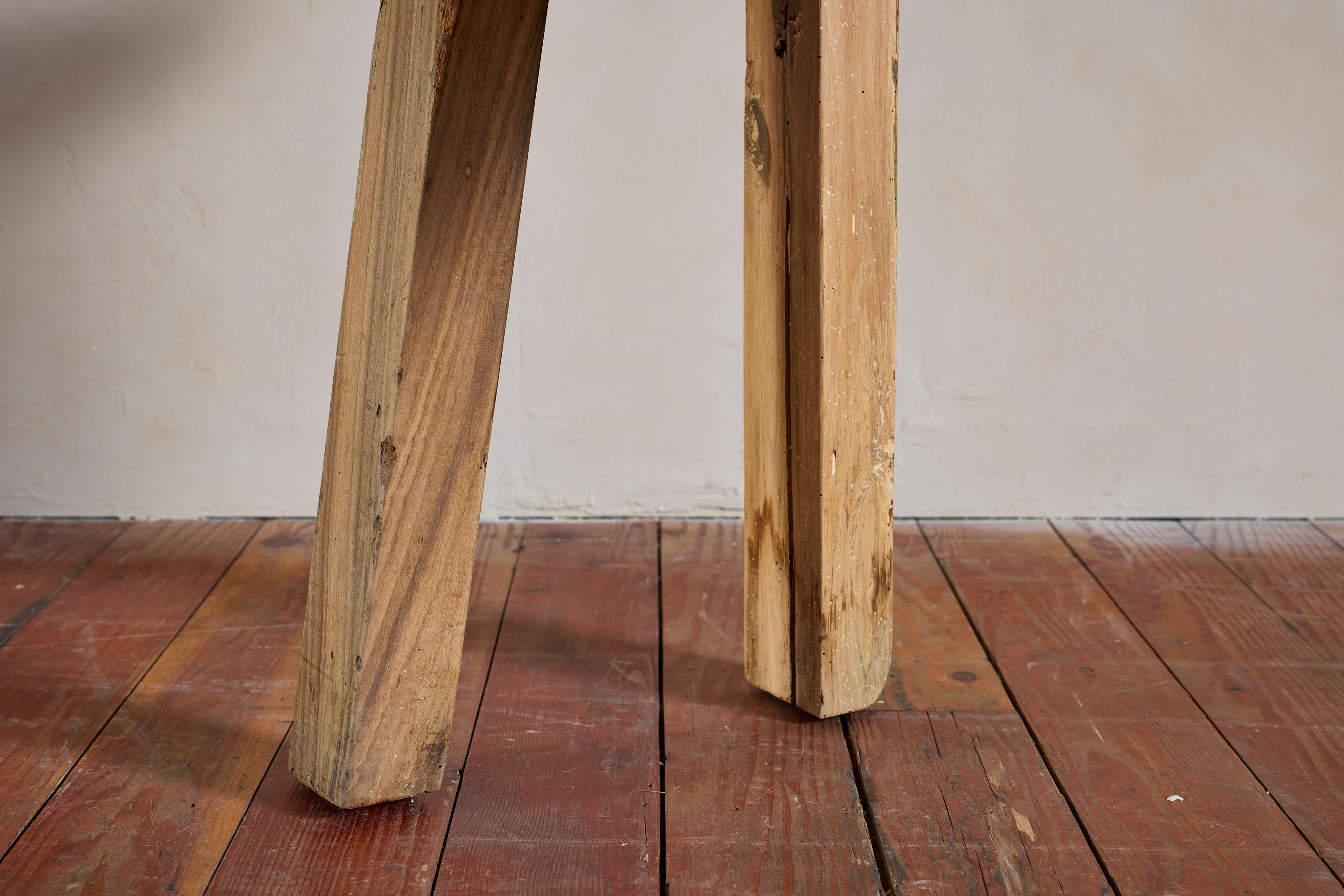 Table console primitive française en chêne en vente 13