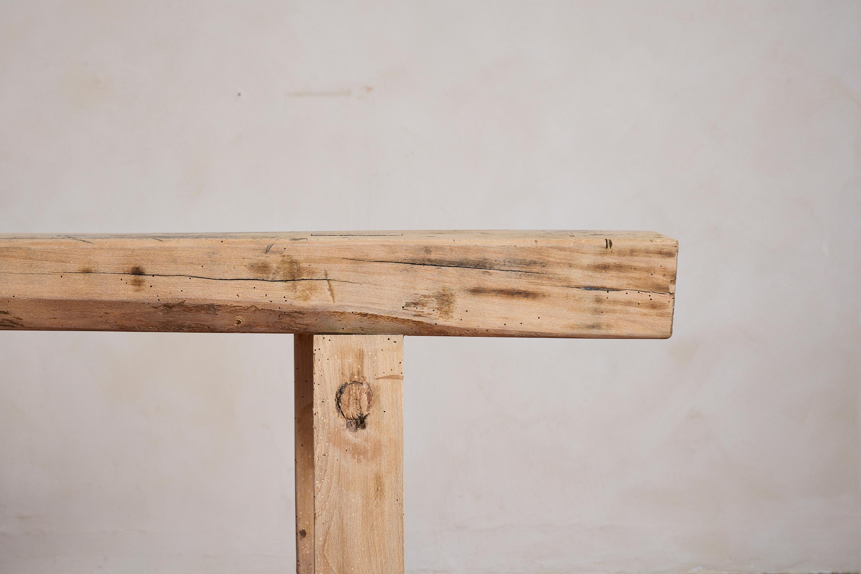 Table console primitive française en chêne en vente 3