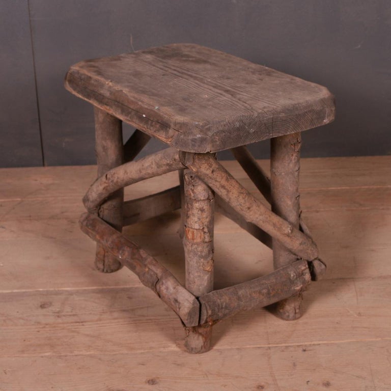 Primitive French Stool In Good Condition For Sale In Leamington Spa, Warwickshire