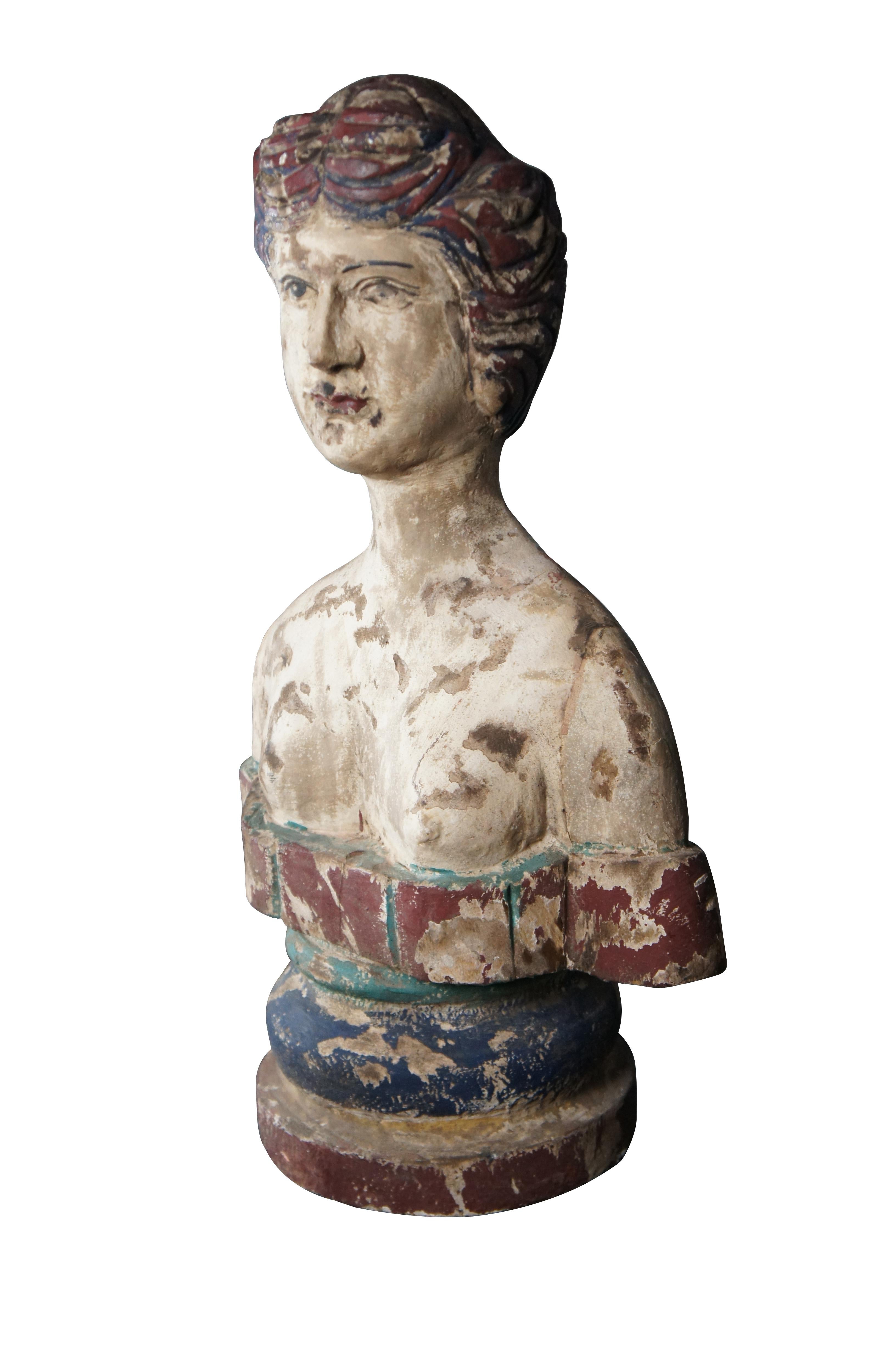 Buste féminin polychrome primitif sculpté à la main Renaissance Sculpture de 29 pouces Bon état - En vente à Dayton, OH
