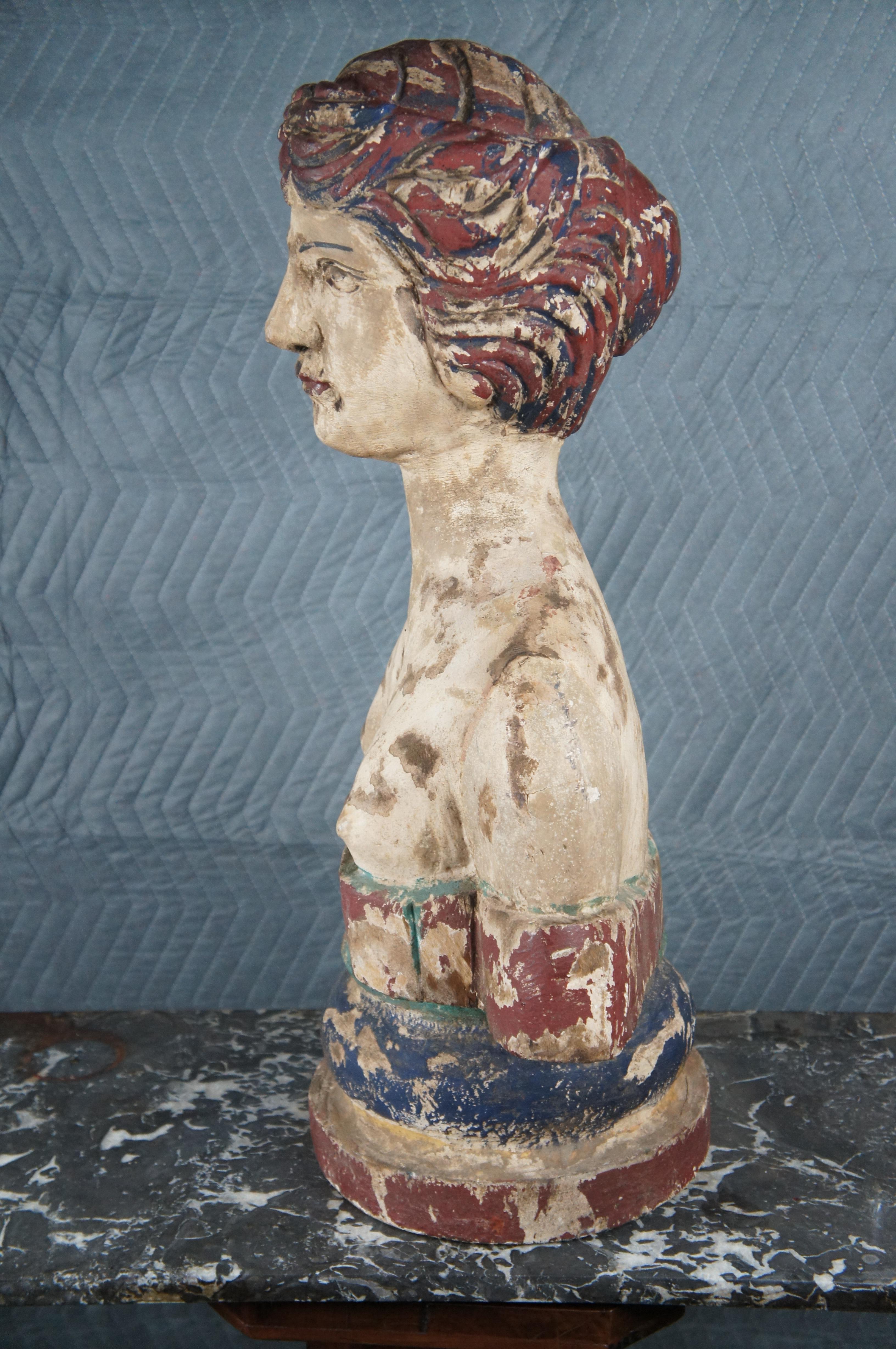 Buste féminin polychrome primitif sculpté à la main Renaissance Sculpture de 29 pouces en vente 2