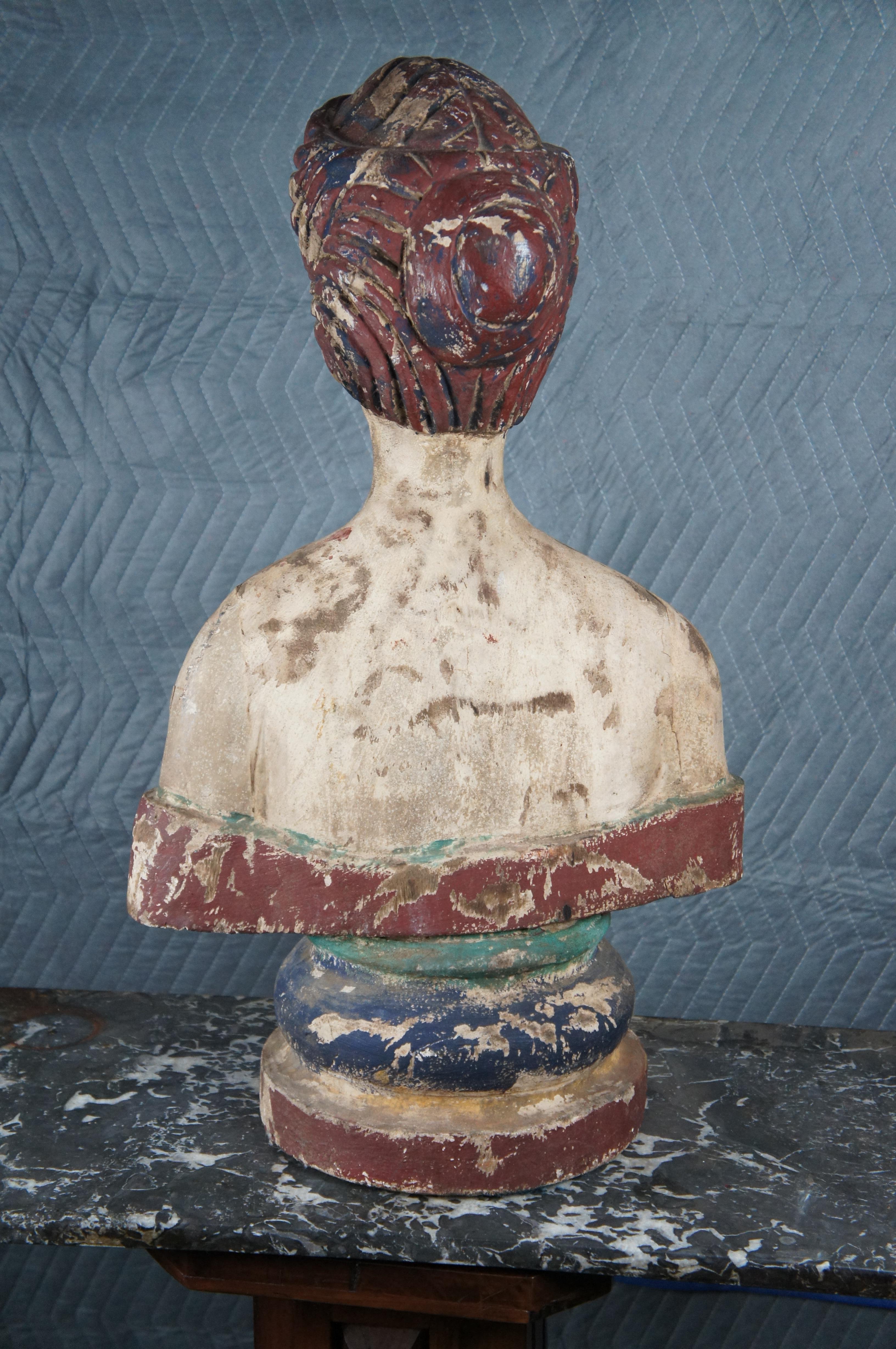 Buste féminin polychrome primitif sculpté à la main Renaissance Sculpture de 29 pouces en vente 3