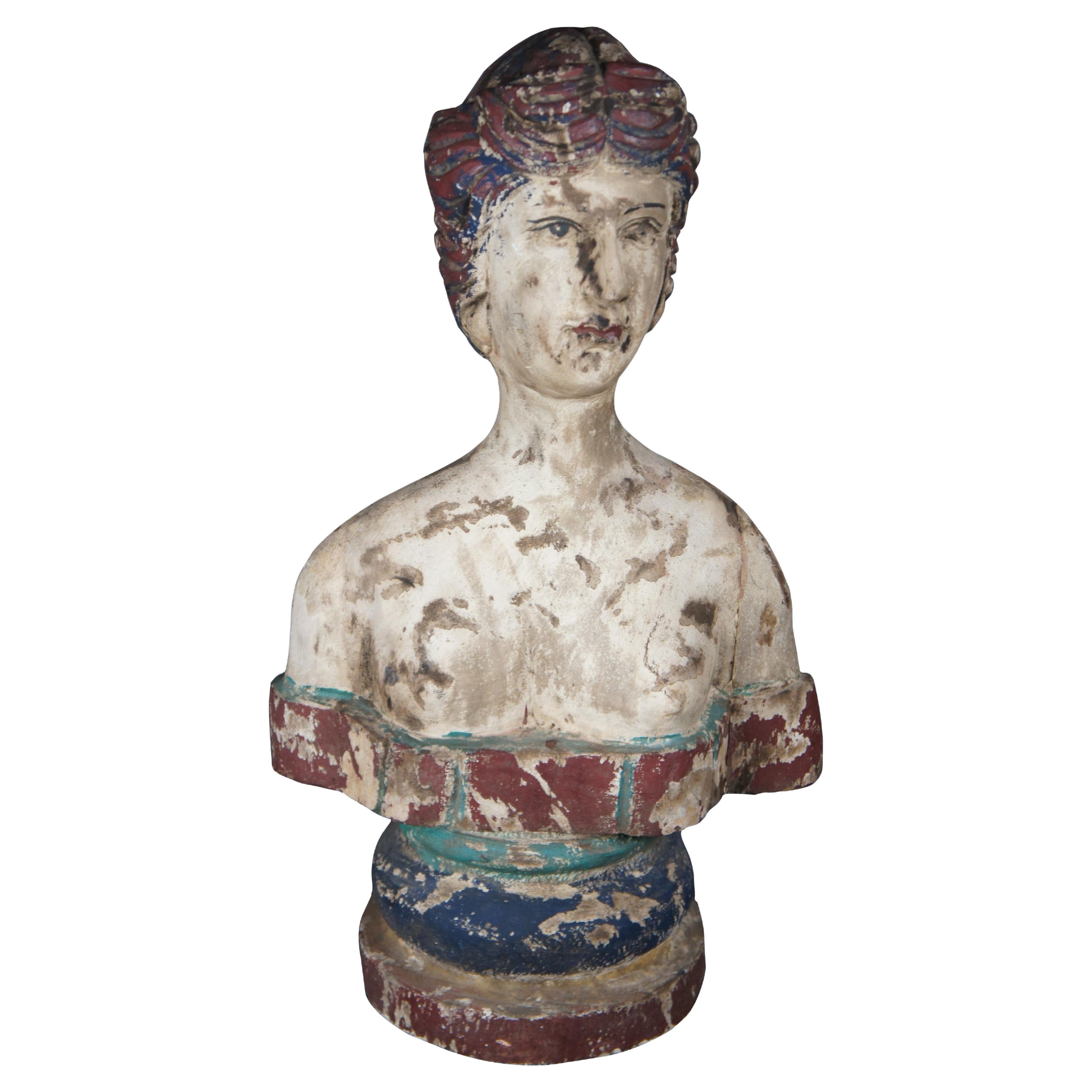 Buste féminin polychrome primitif sculpté à la main Renaissance Sculpture de 29 pouces en vente