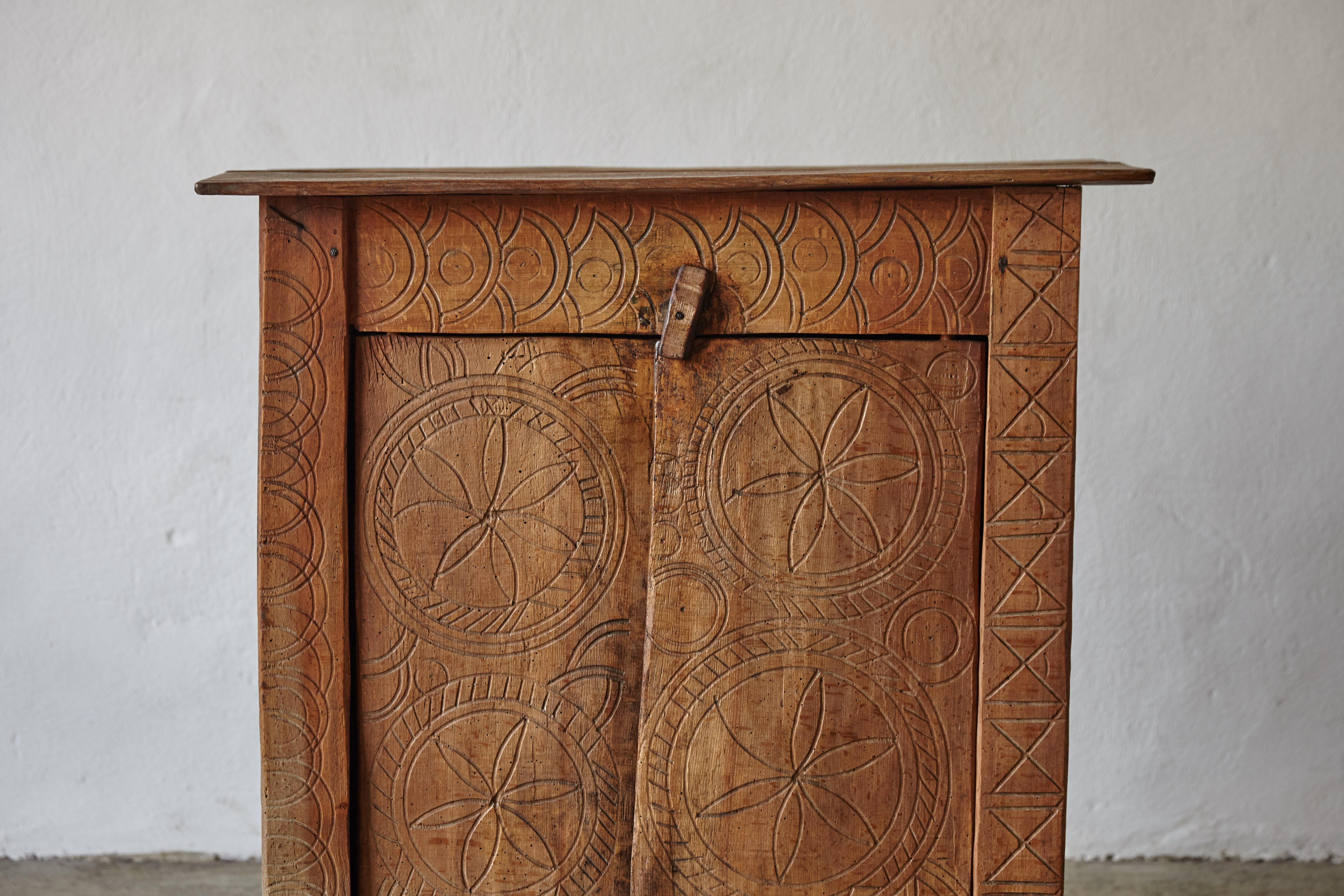 Primitive Hand Carved Transylvanian Cabinet In Good Condition In London, GB