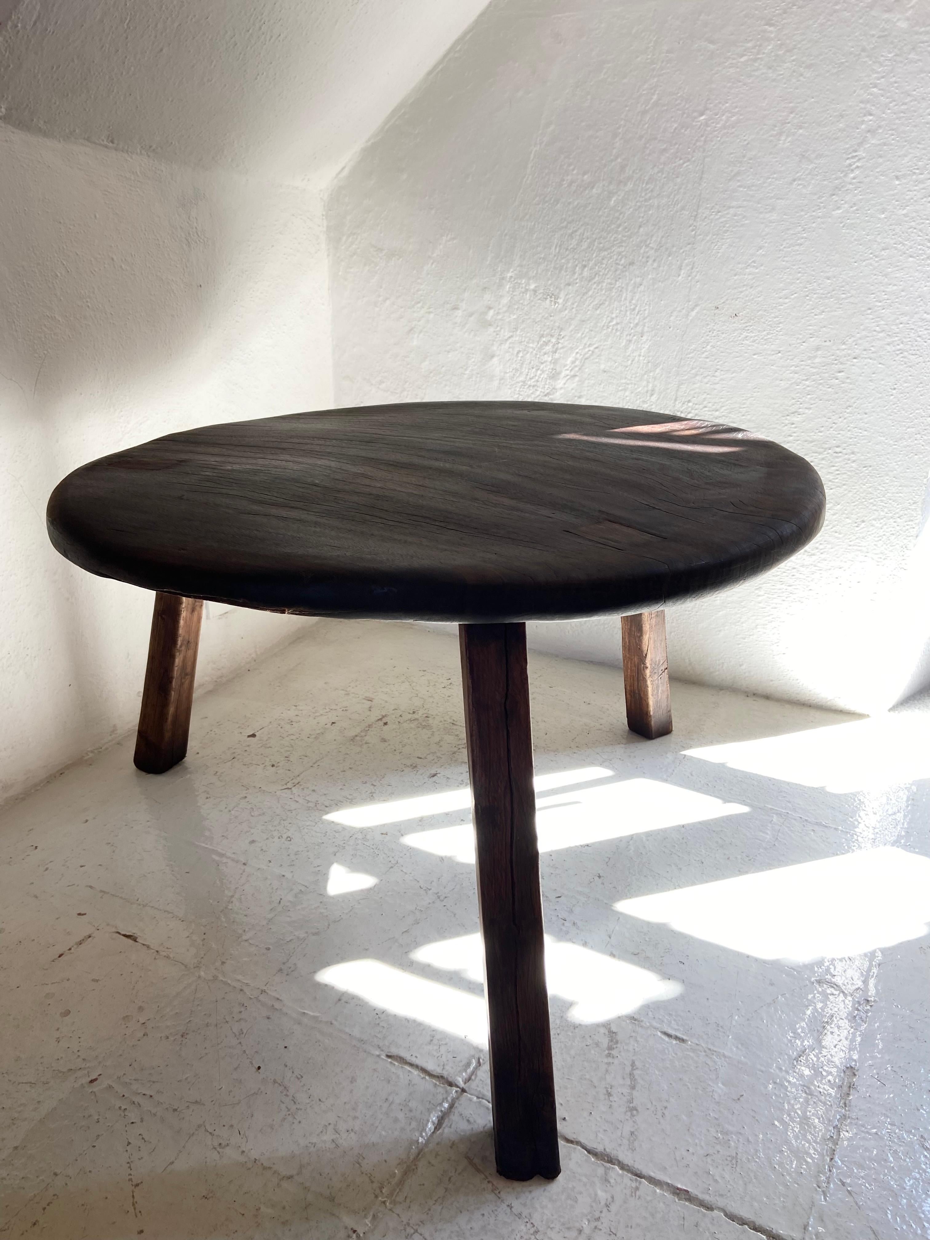 Primitive Hardwood Round Table by Artefakto
Unique piece.
Dimensions: Ø 81 x H 49 cm.
Materials: Hardwood.
Central Yucatan, Mexico 1970s.

Artefakto opened its doors on the Riviera Nayarit coastline in 2010. With an unrelenting passion for all