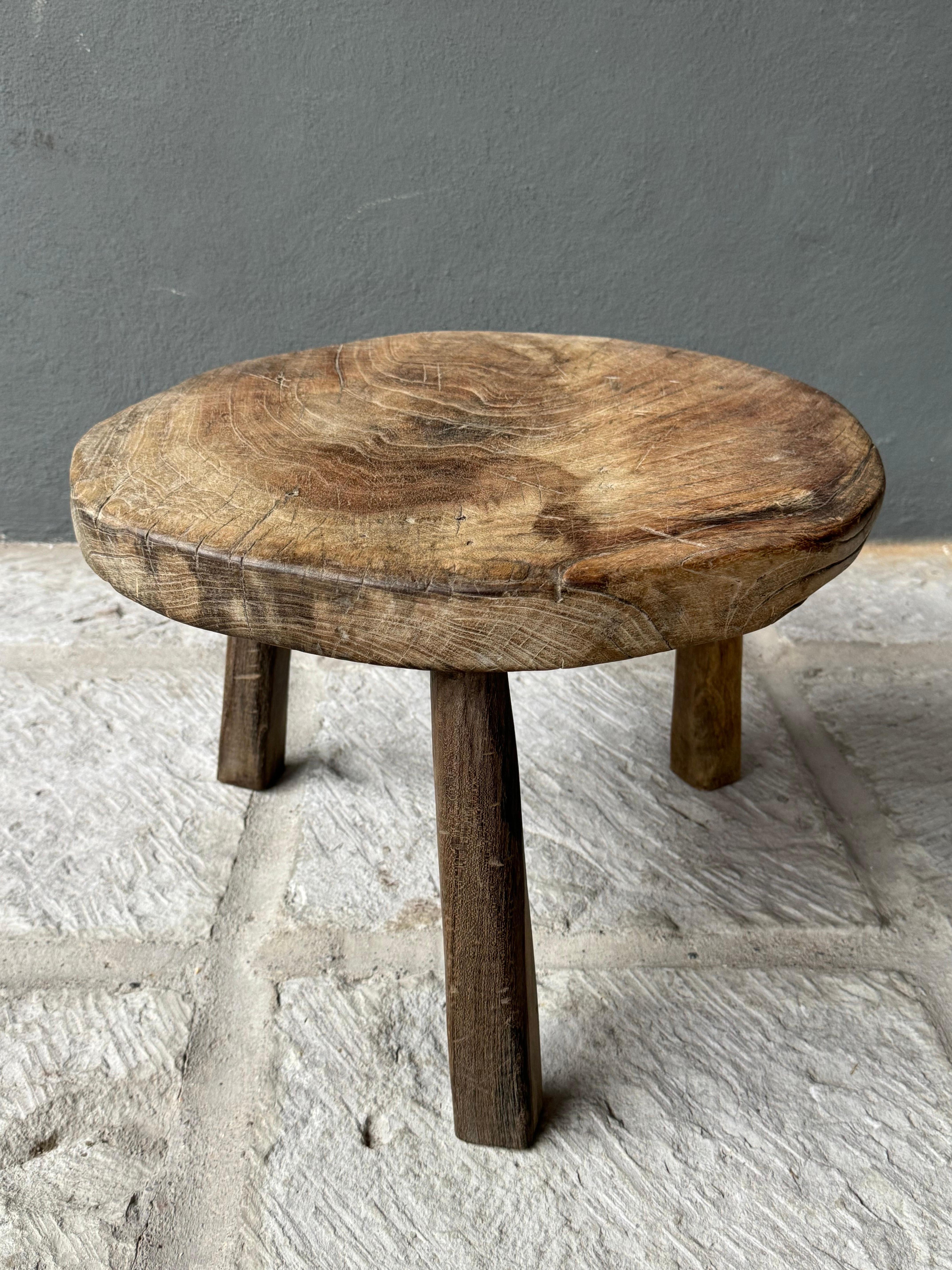 Runder primitiver Tisch aus Hartholz aus dem Zentralen Yucatan, Mexiko, spätes 20. Jahrhundert im Angebot 4