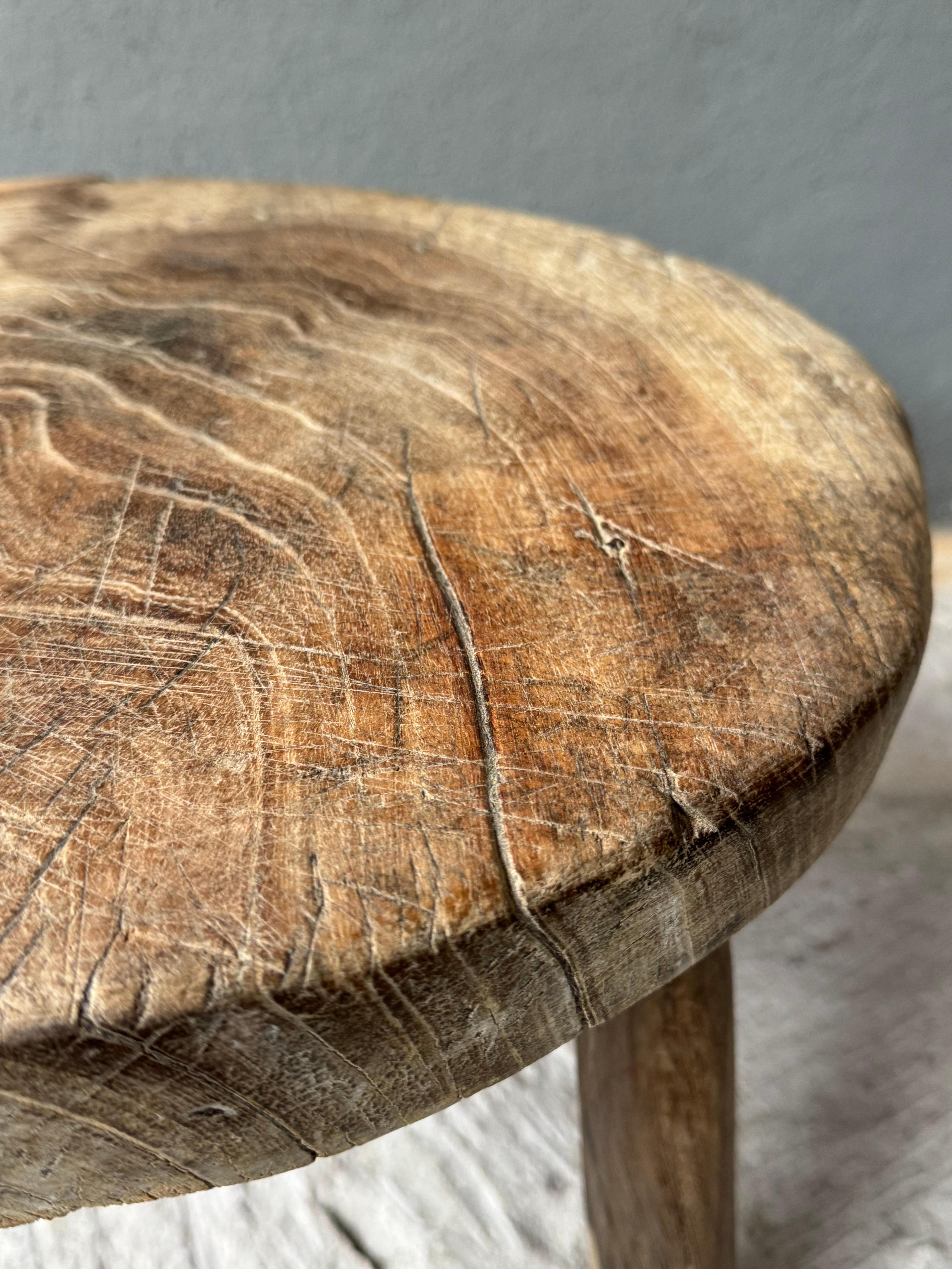 Runder primitiver Tisch aus Hartholz aus dem Zentralen Yucatan, Mexiko, spätes 20. Jahrhundert (Mexikanisch) im Angebot