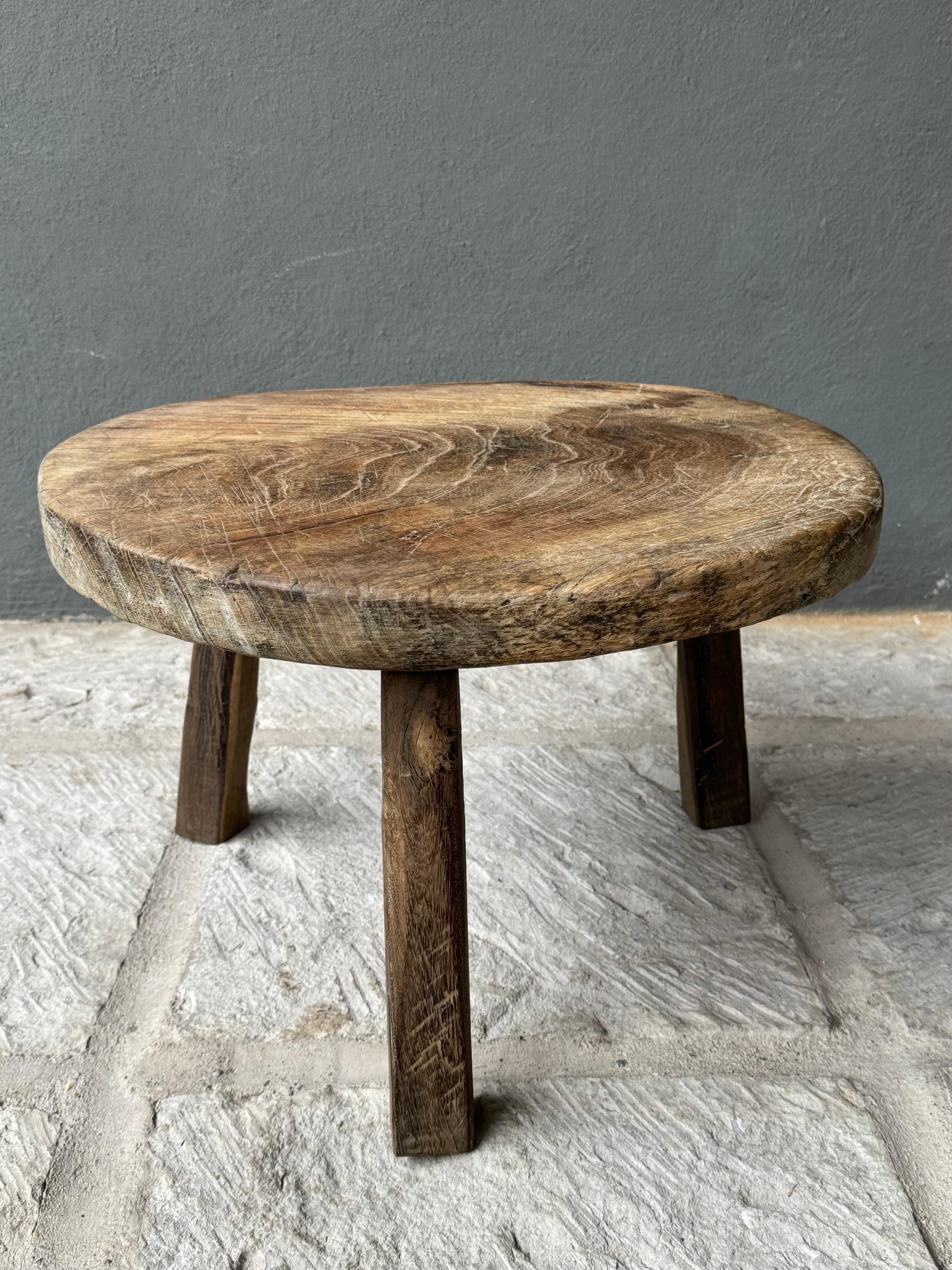 Hand-Carved Primitive Hardwood Round Table From Central Yucatan, Mexico, Late 20th Century For Sale