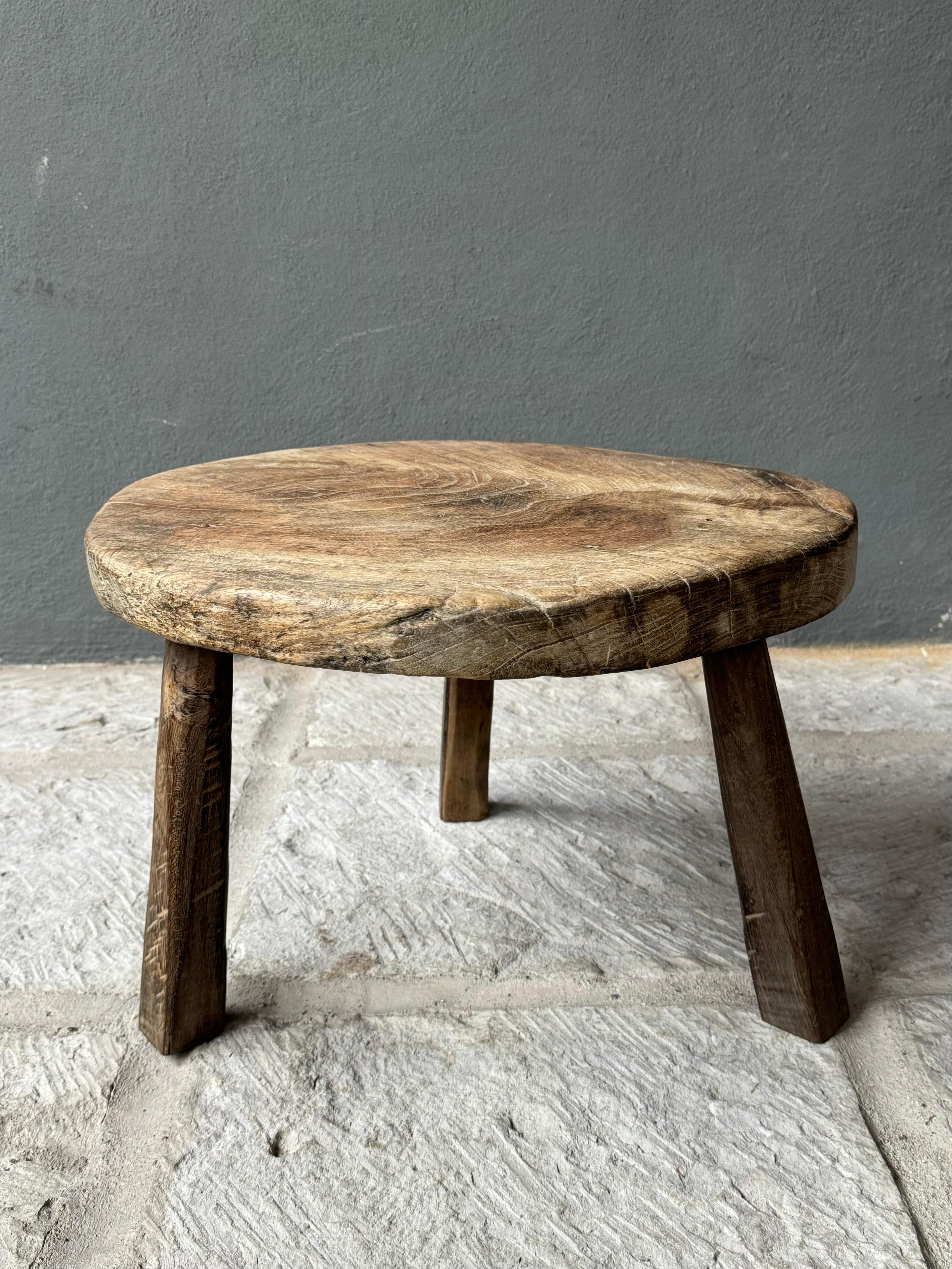 Runder primitiver Tisch aus Hartholz aus dem Zentralen Yucatan, Mexiko, spätes 20. Jahrhundert im Angebot 2