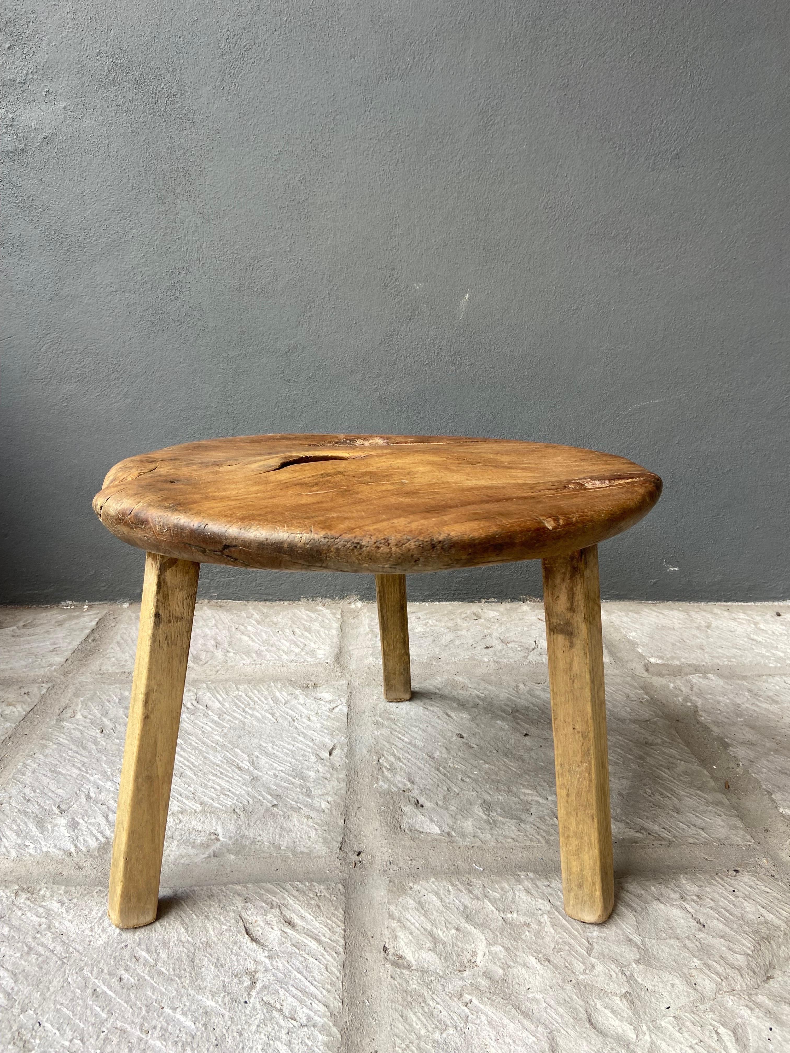 Primitive hardwood round table from Yucatan, Mexico, circa 1970´s