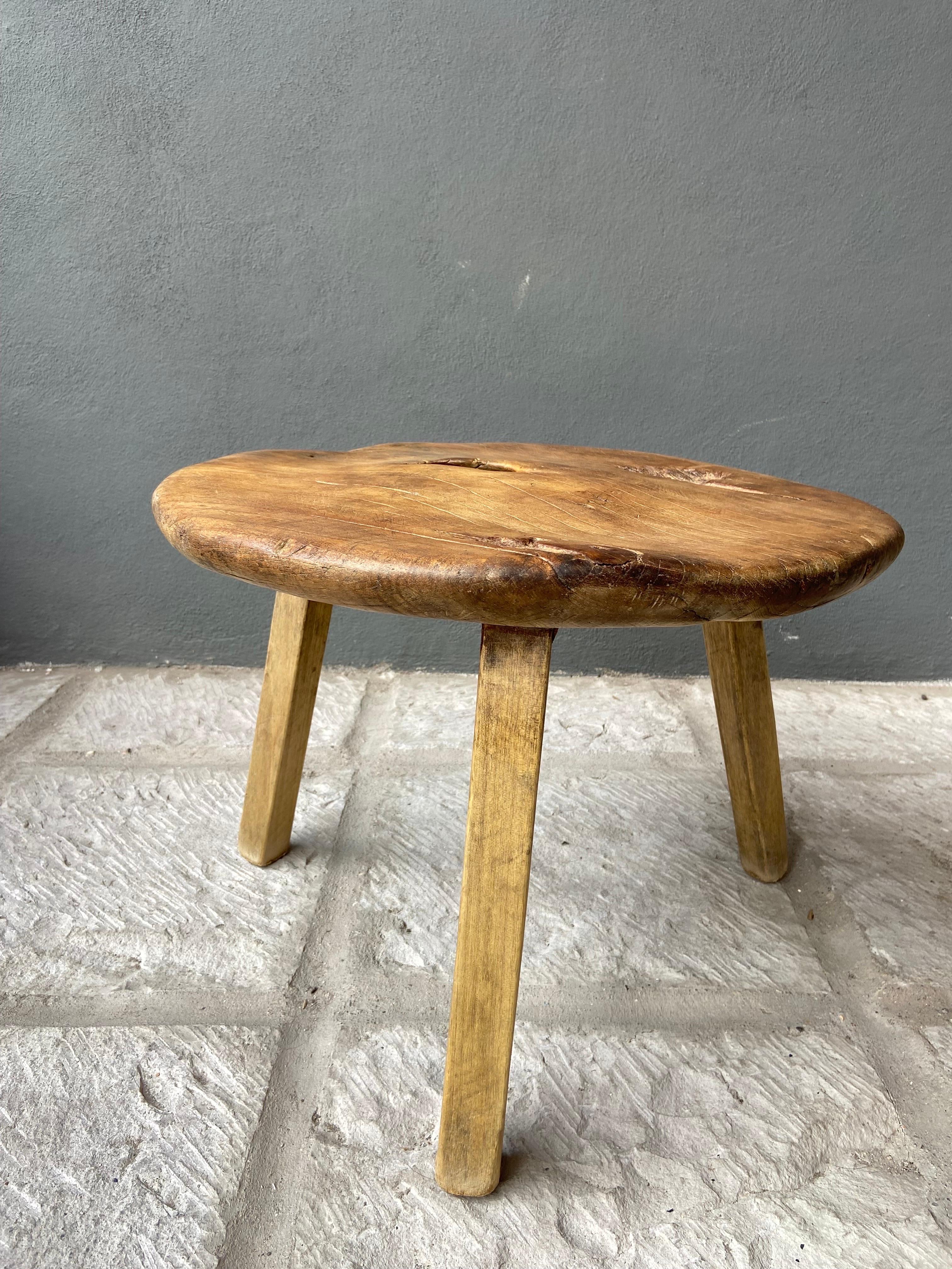 Hand-Crafted Primitive Hardwood Round Table From Yucatan, Mexico, Circa 1970´s