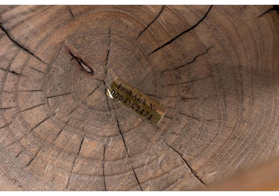 Primitive Hardwood Stool/ Table With Trunk Slab Top (Hartholz) im Angebot