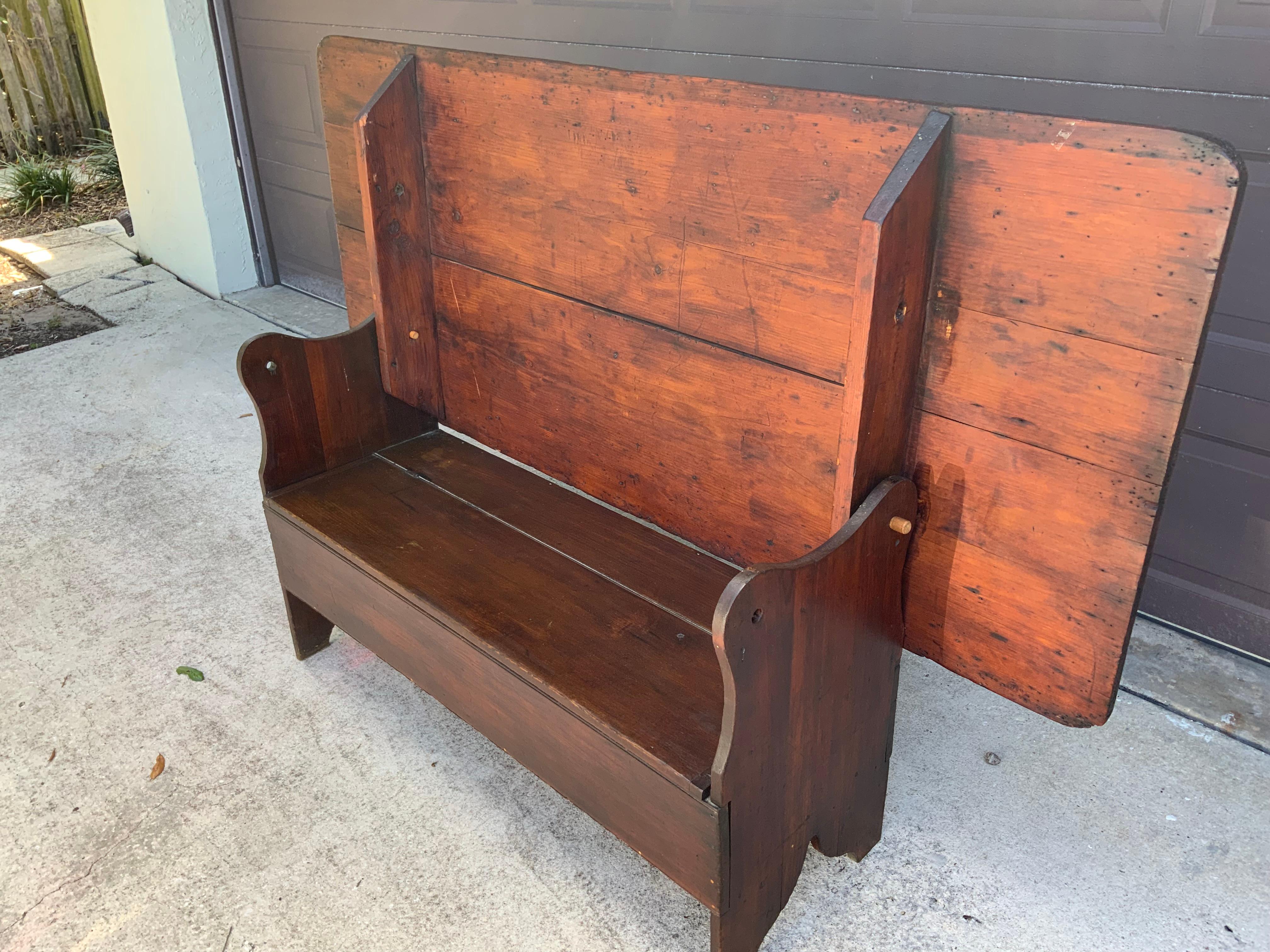 Mesa conejera primitiva clásico estadounidense en venta