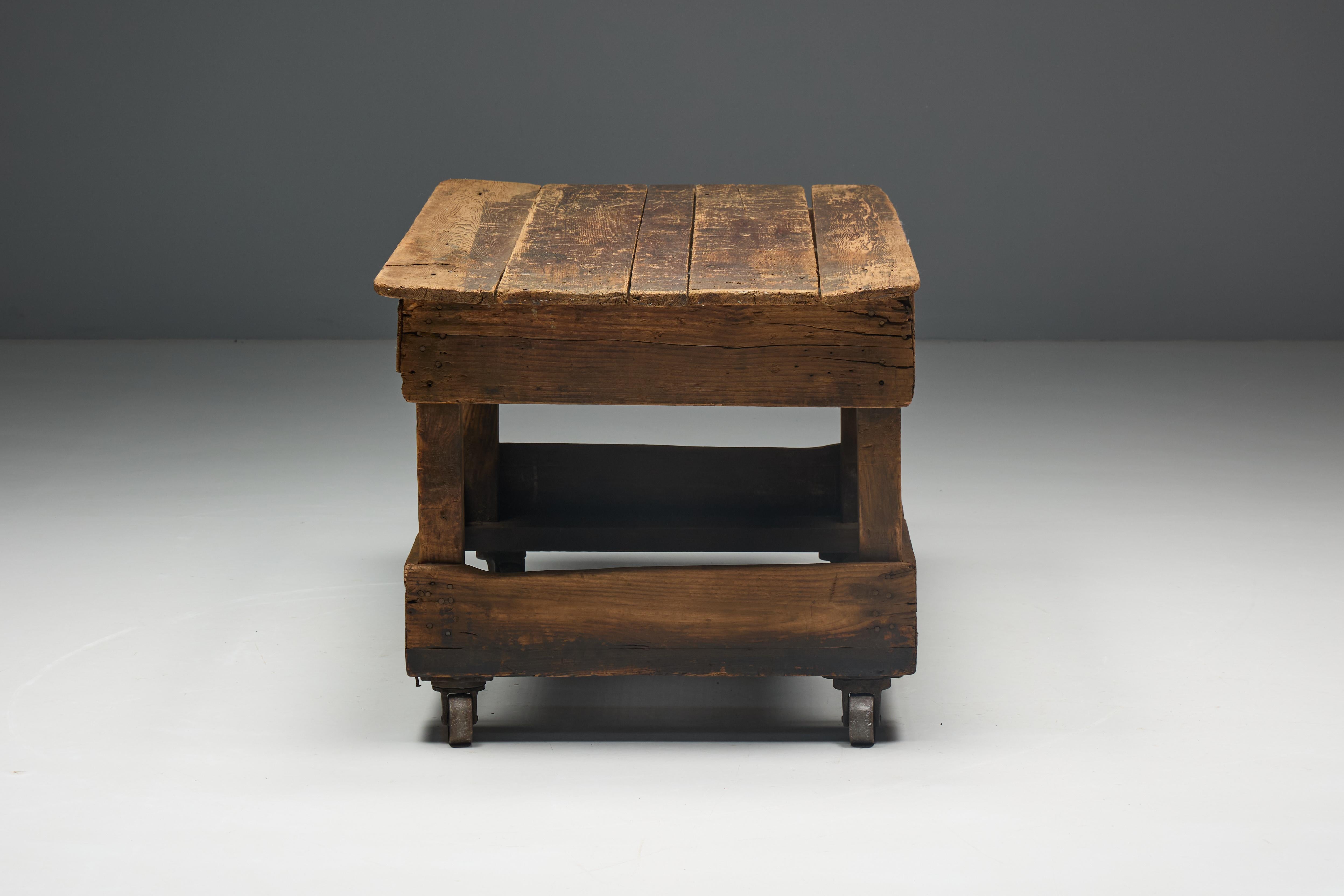 Primitiver Industrietisch, Frankreich, 19. Jahrhundert im Angebot 1