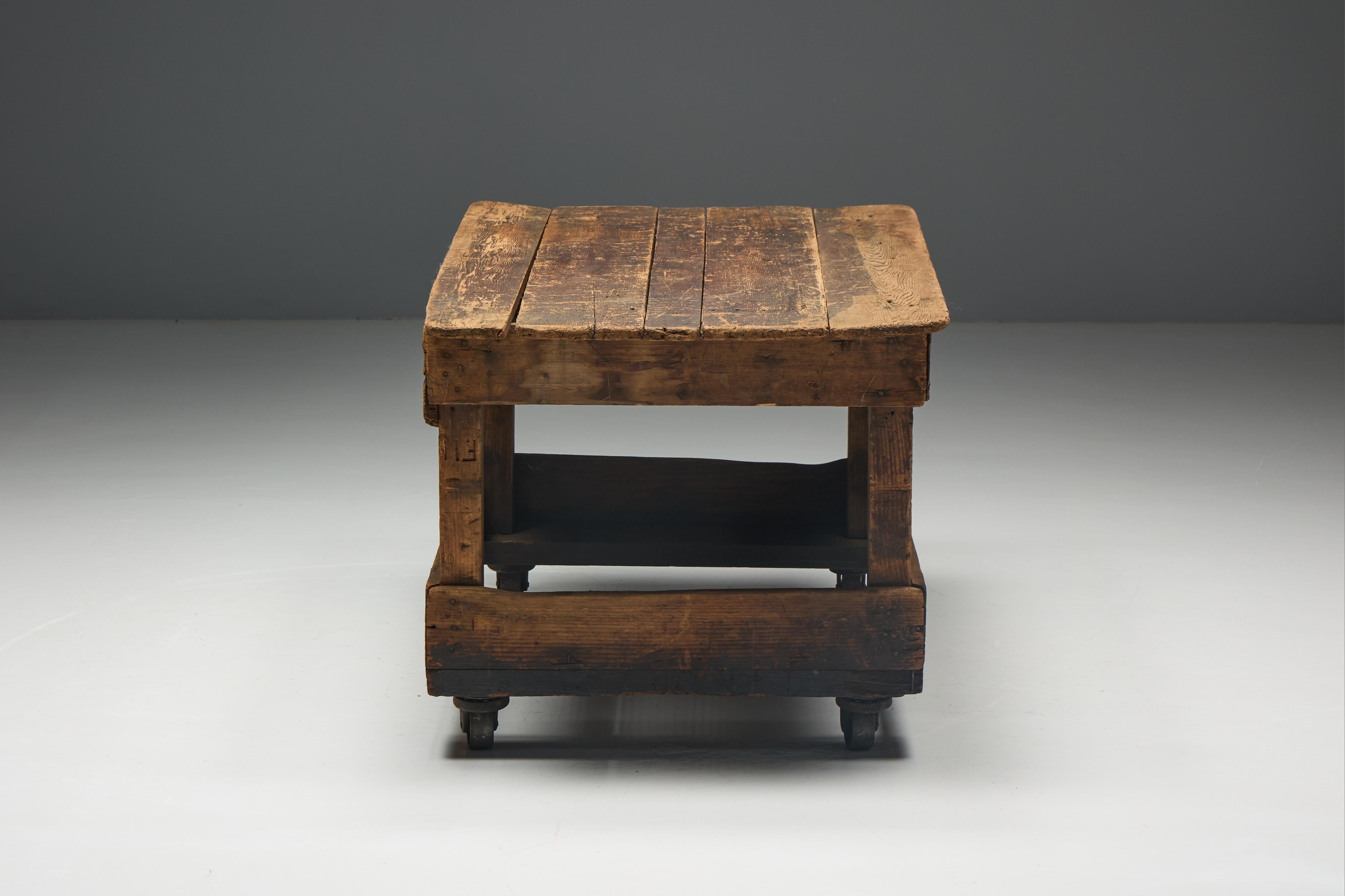 Primitiver Industrietisch, Frankreich, 19. Jahrhundert im Angebot 3