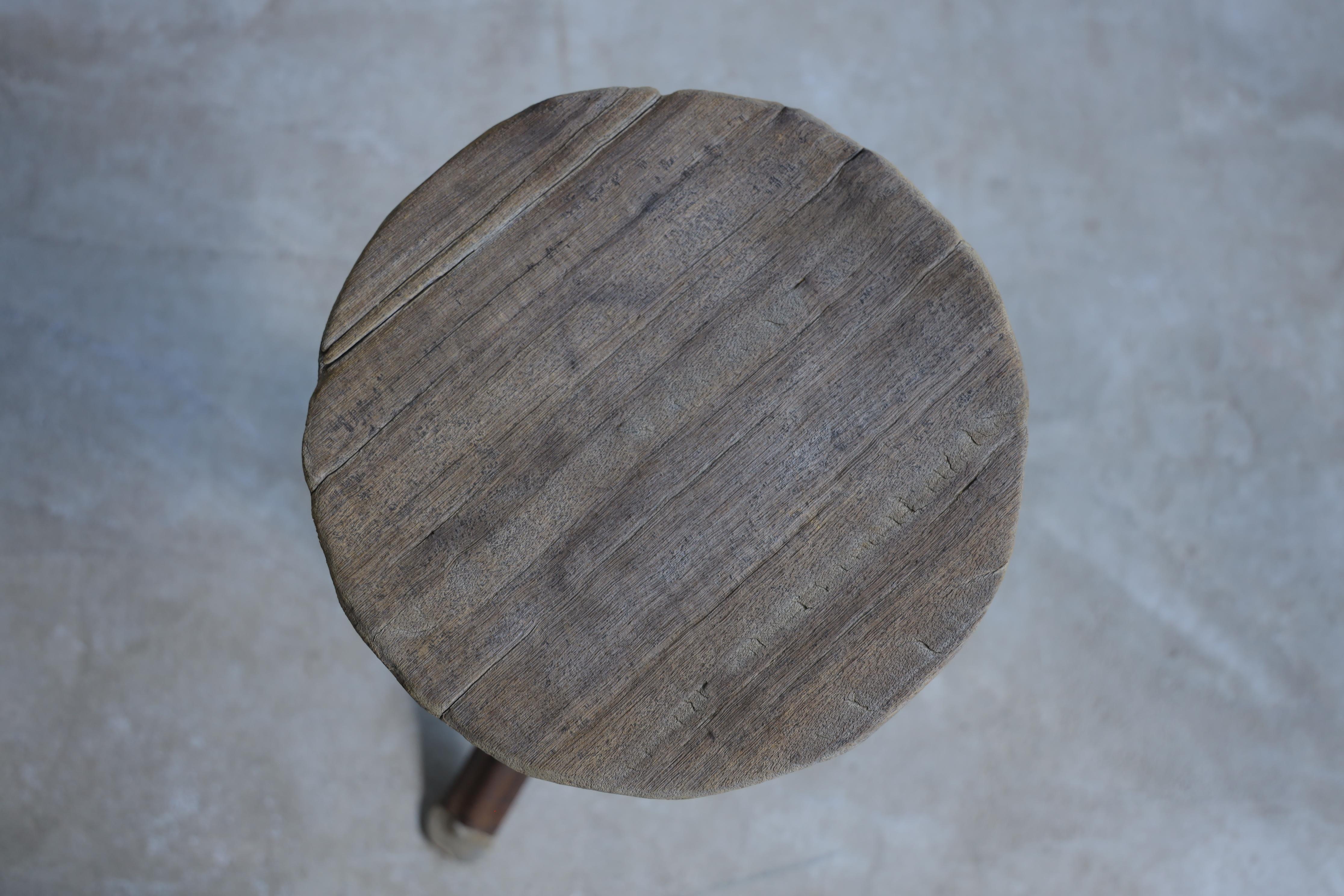 Taisho Stand de fleurs japonais primitif, tabourets en bois, Wabi-Sabi en vente