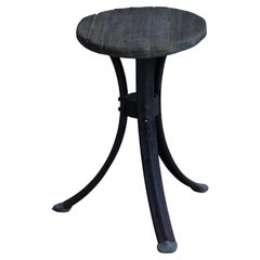 Primitiver japanischer Blumenstand, Holzhocker, Wabi-Sabi
