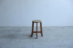 Tabouret Wabi-Sabi japonais primitif